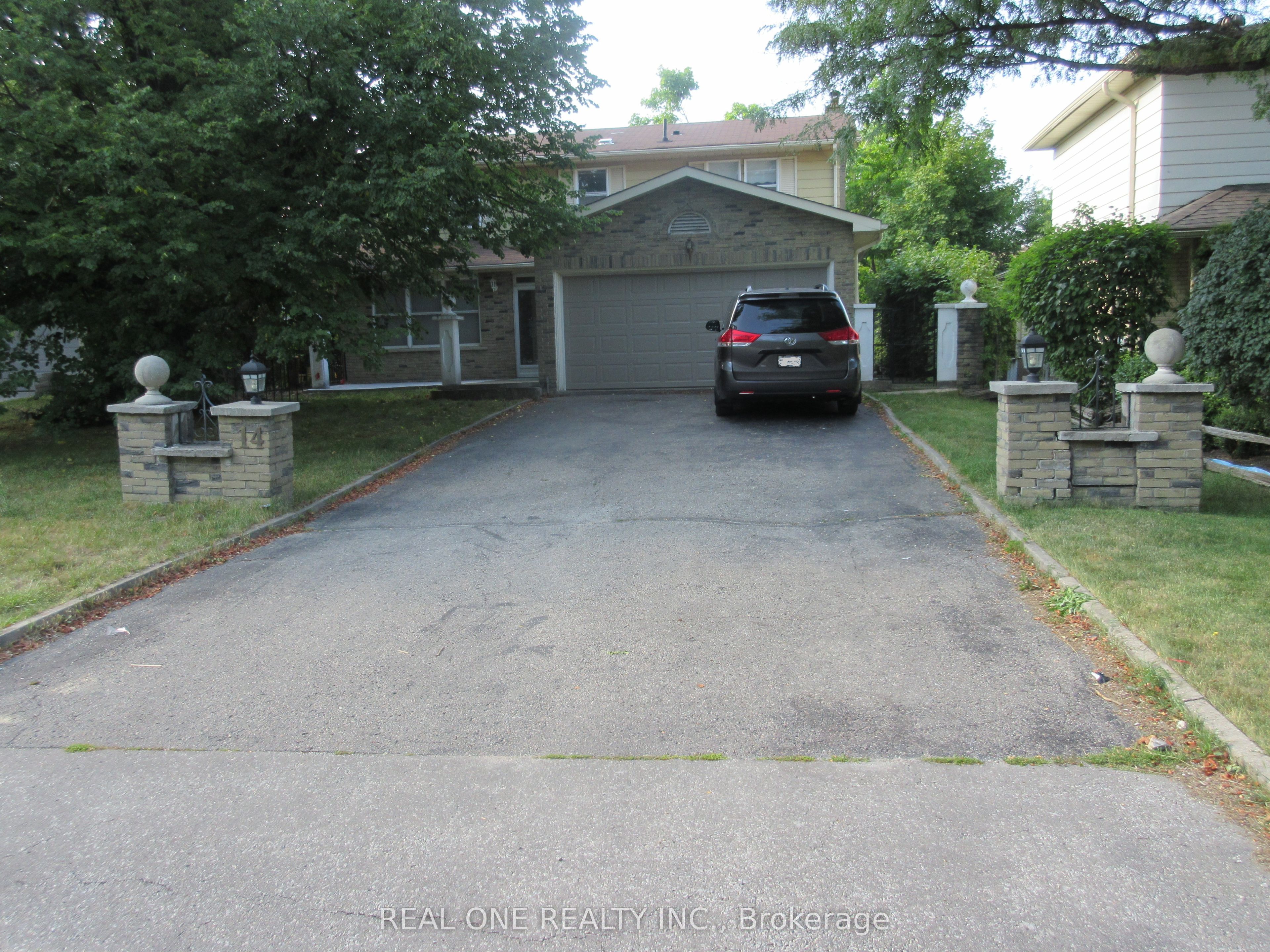 14 Liebeck Cres Property Photo 1