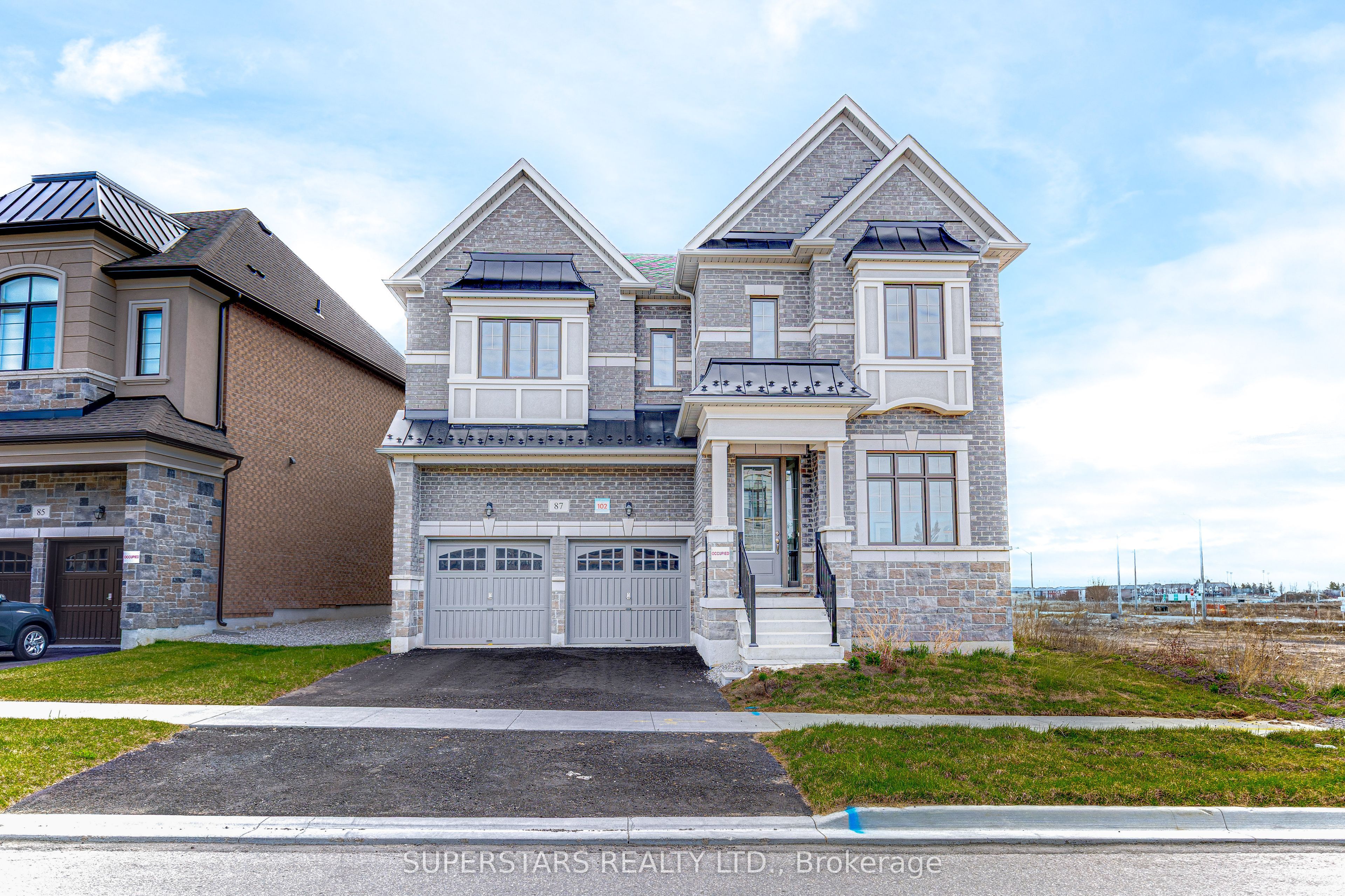 87 Current Drive Property Photo 1