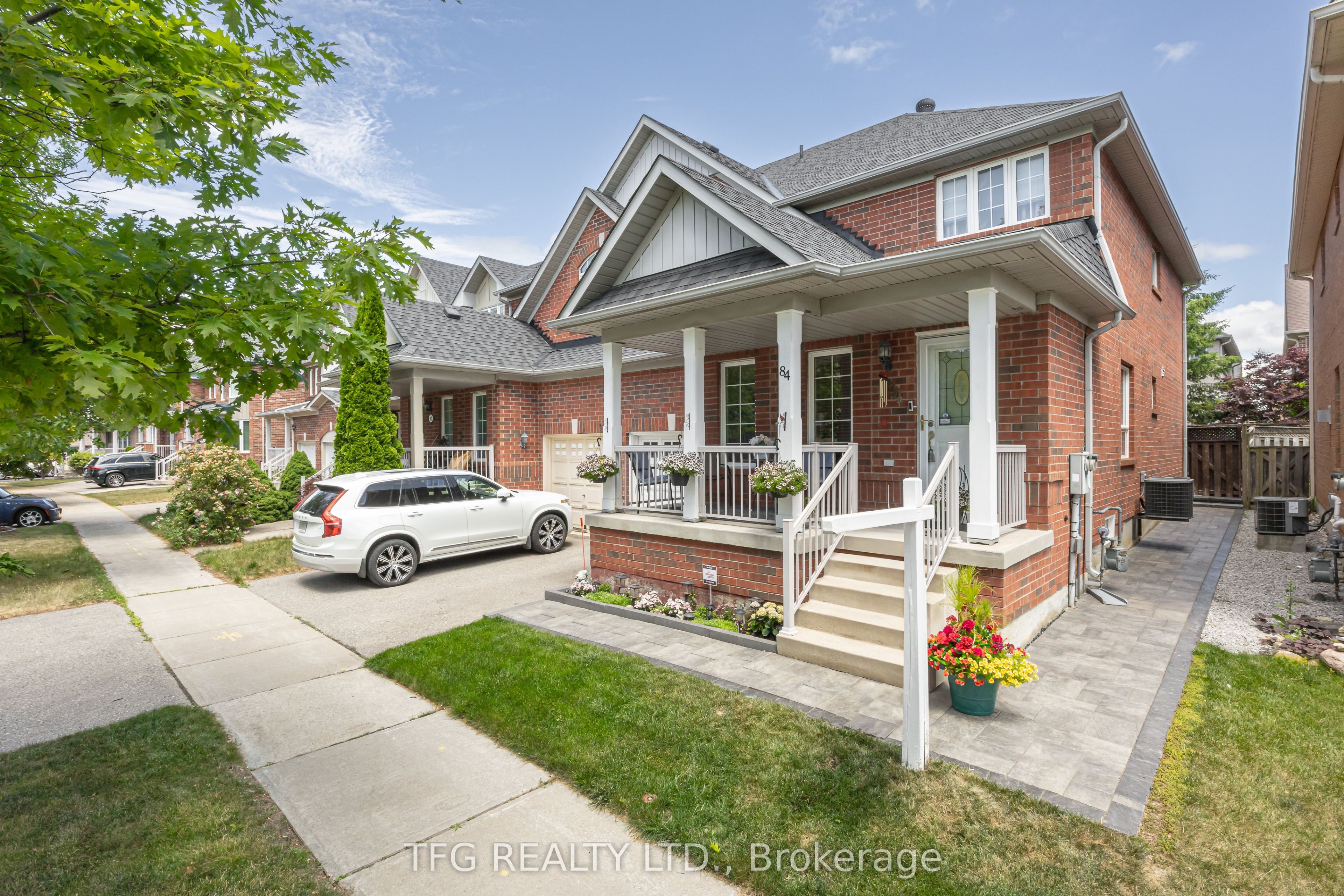 84 Stotts Cres Property Photo 1