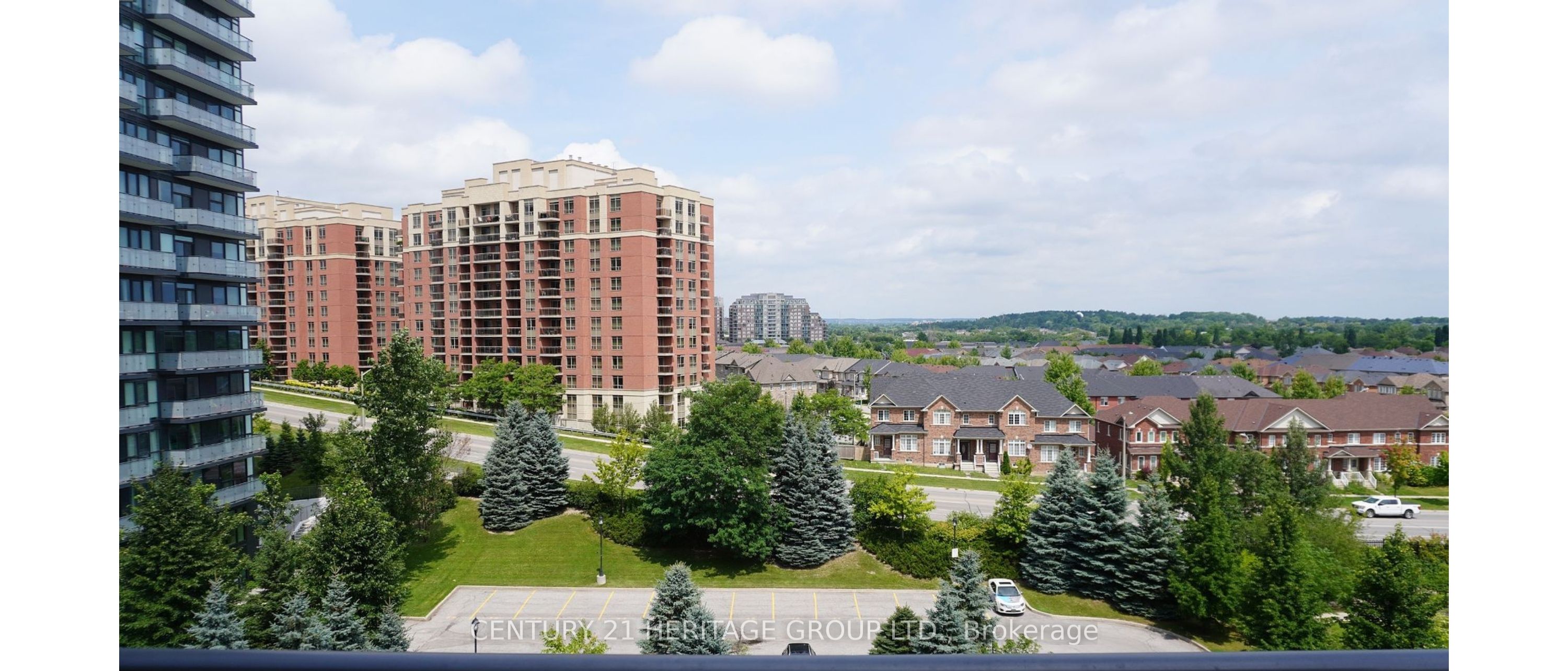 185 Oneida Cres Property Photo 1