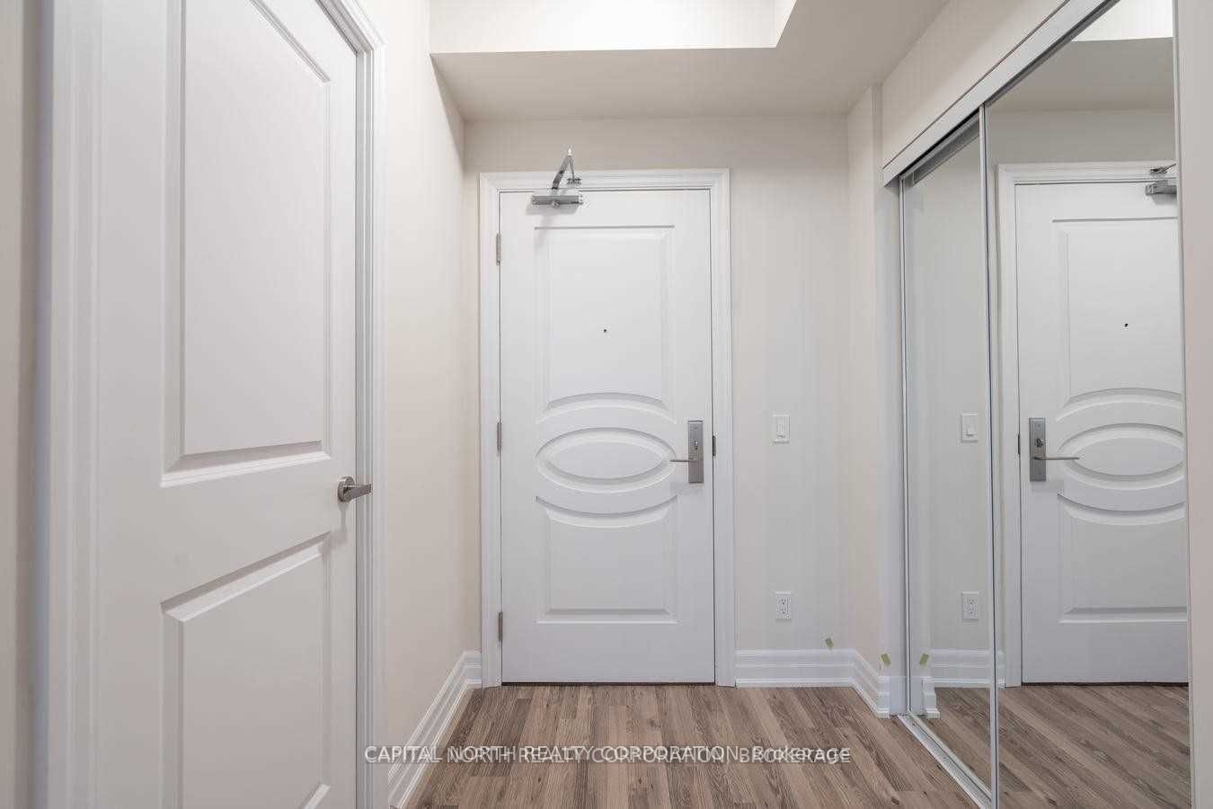 9075 Jane St Property Photo 1