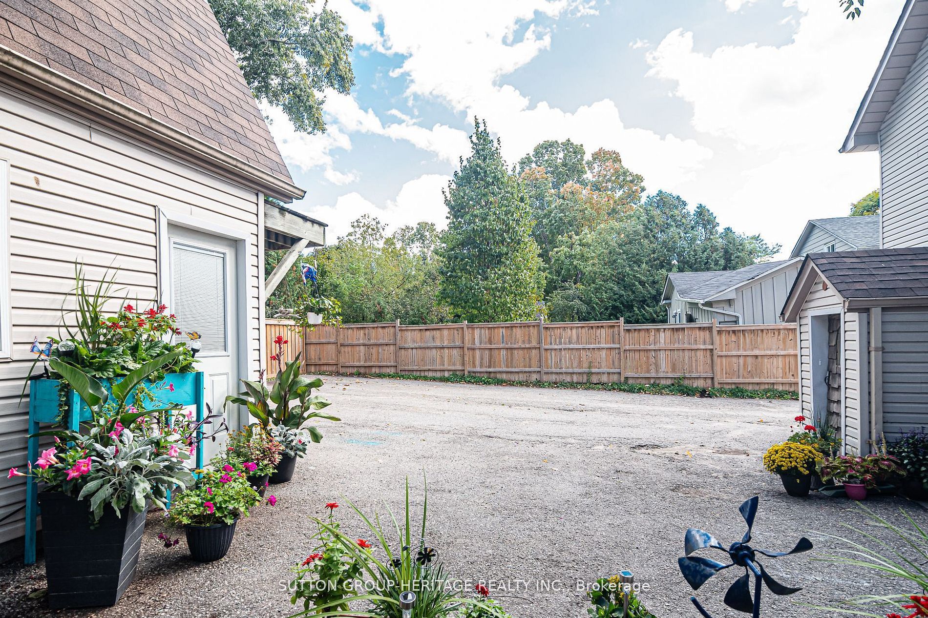 61 Main Street S Property Photo 8