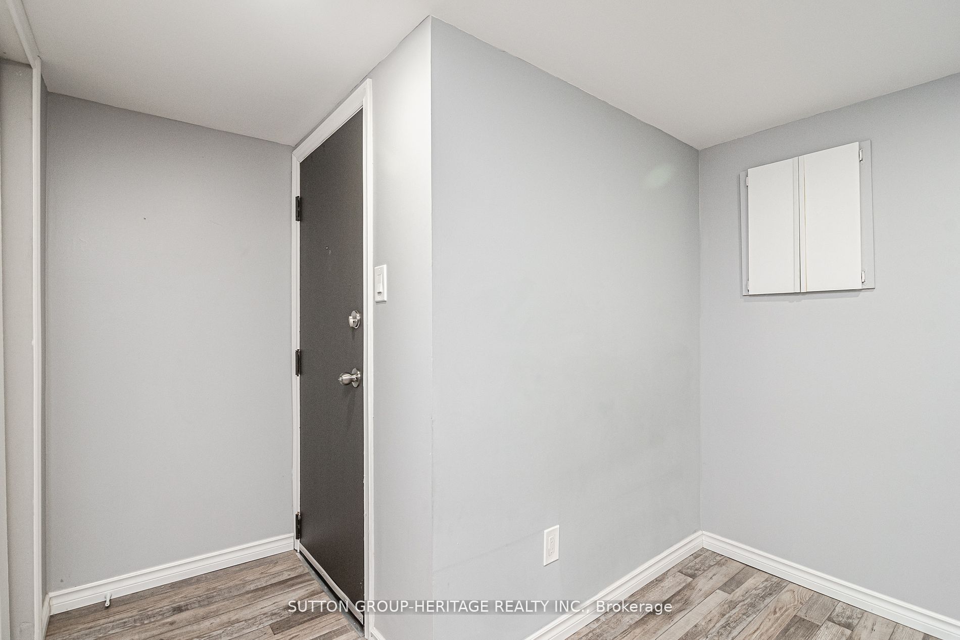 61 Main Street S Property Photo 10