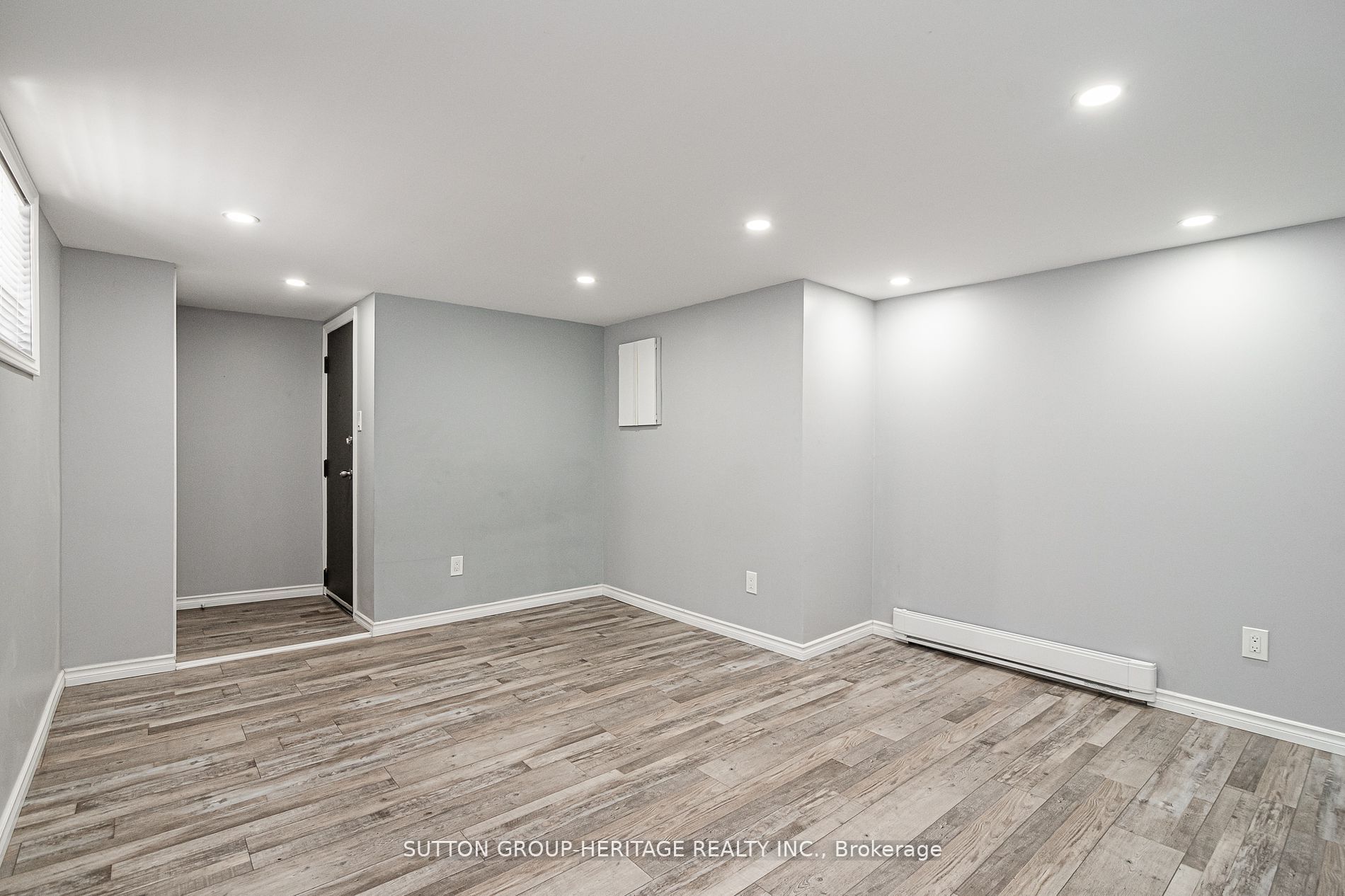 61 Main Street S Property Photo 14