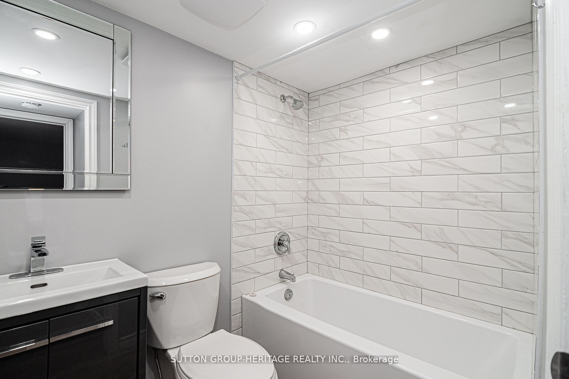 61 Main Street S Property Photo 19