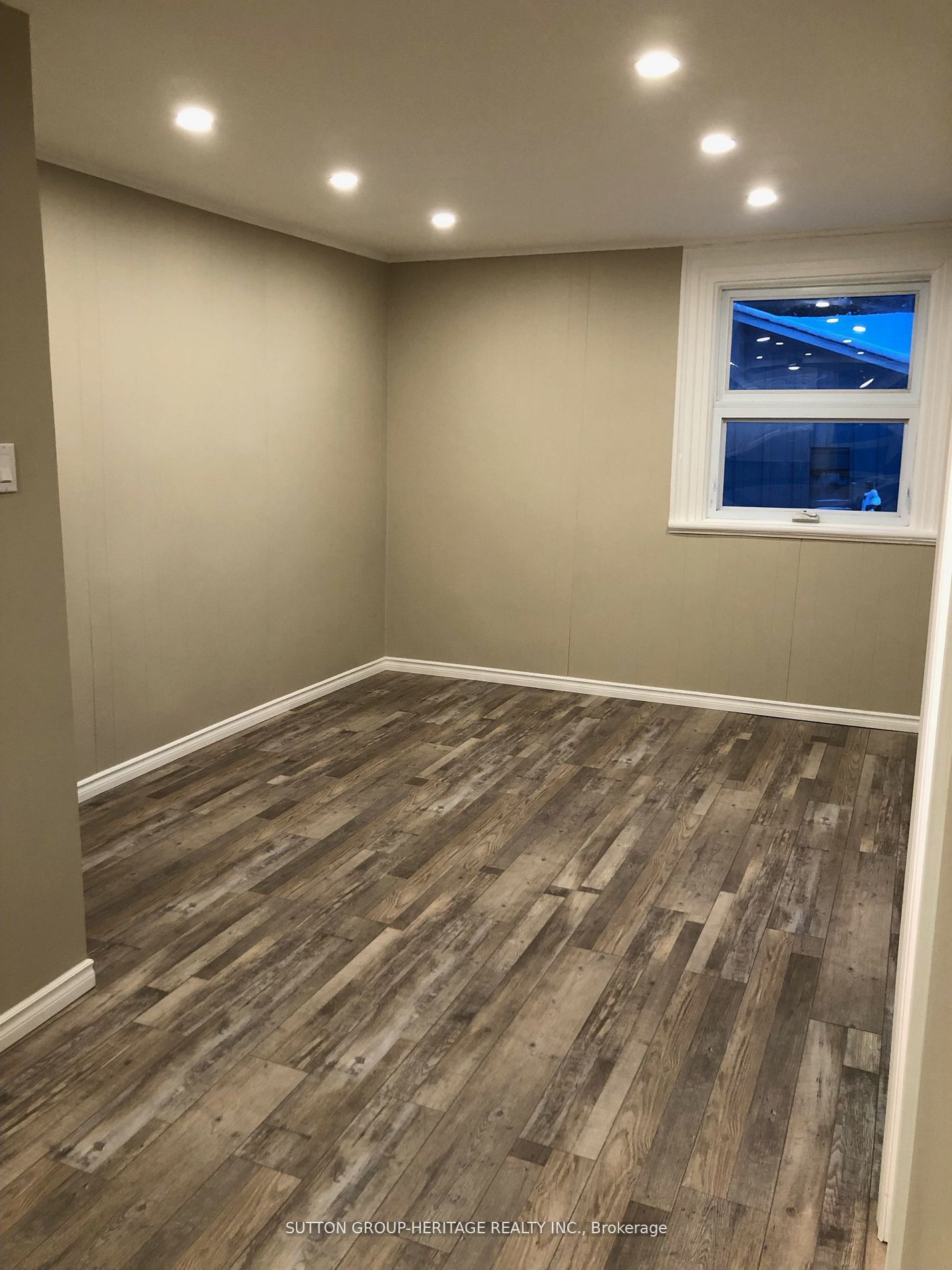 61 Main Street S Property Photo 29