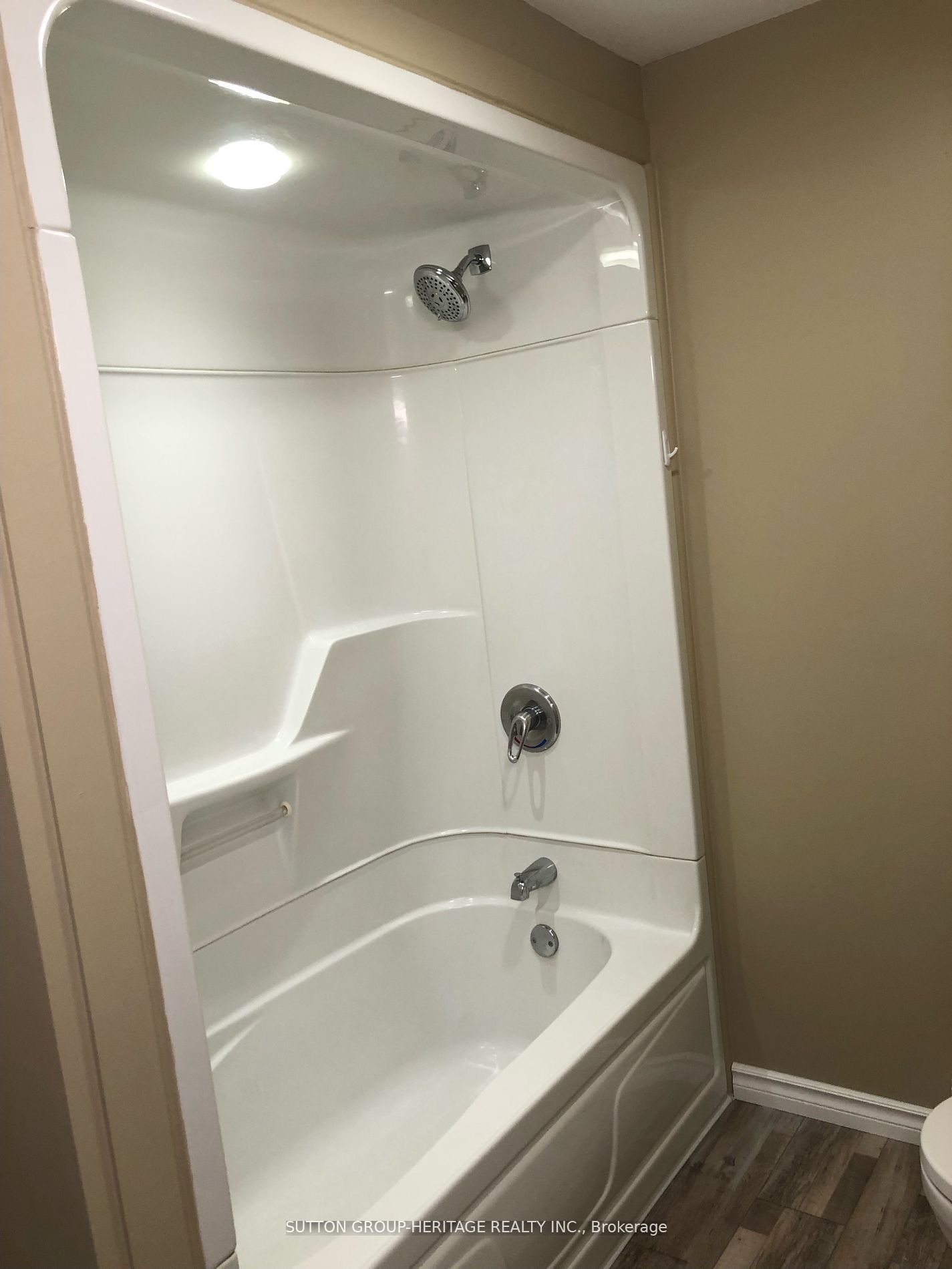 61 Main Street S Property Photo 30