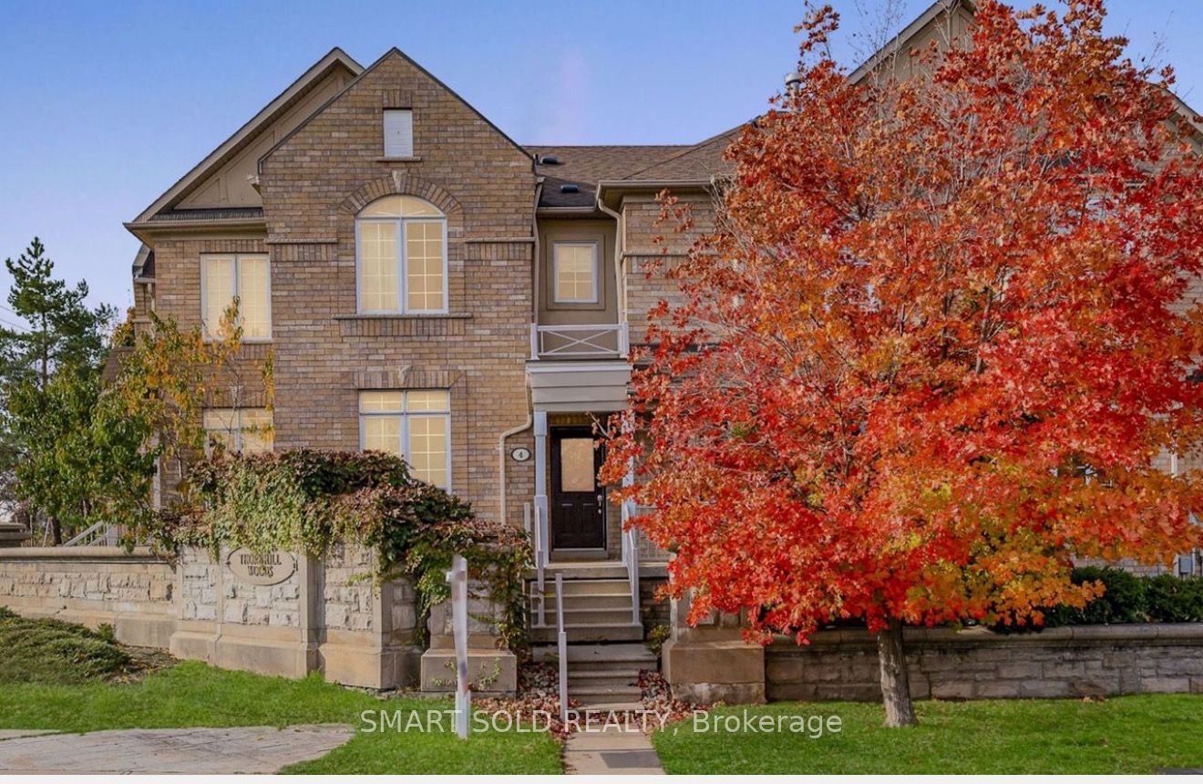 4 Thornhill Woods Drive Property Photo 1