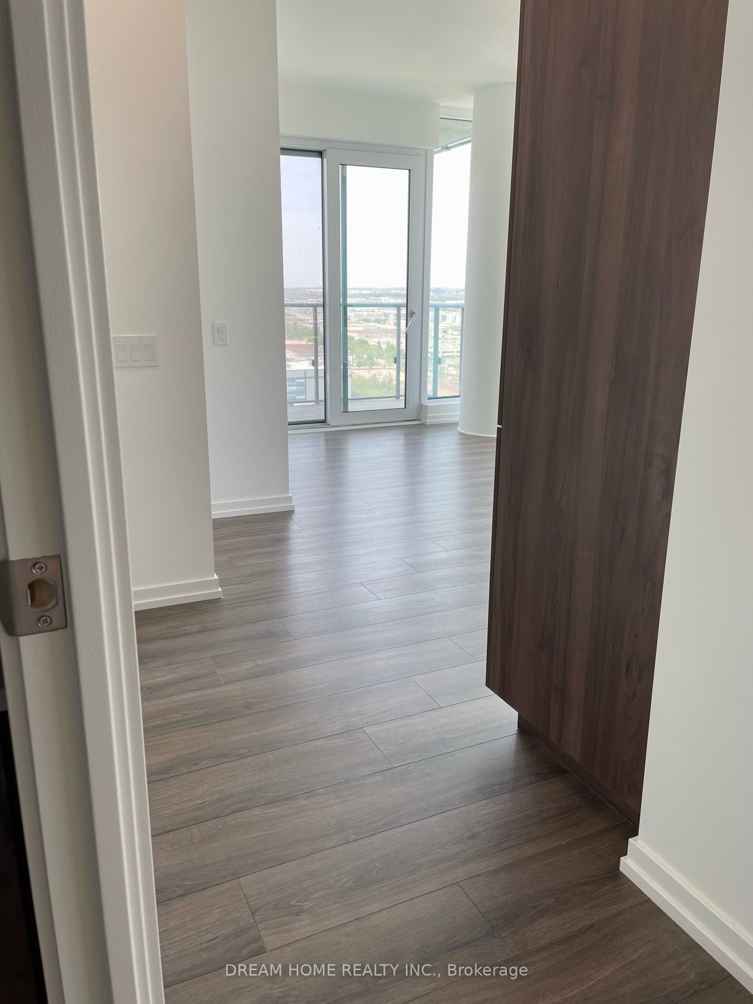 7890 Jane Street 2109 Property Photo 8