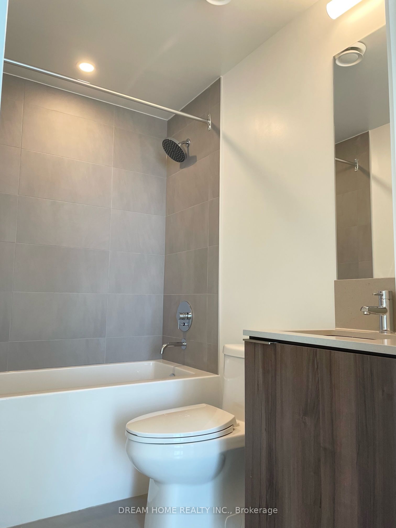 7890 Jane Street 2109 Property Photo 12