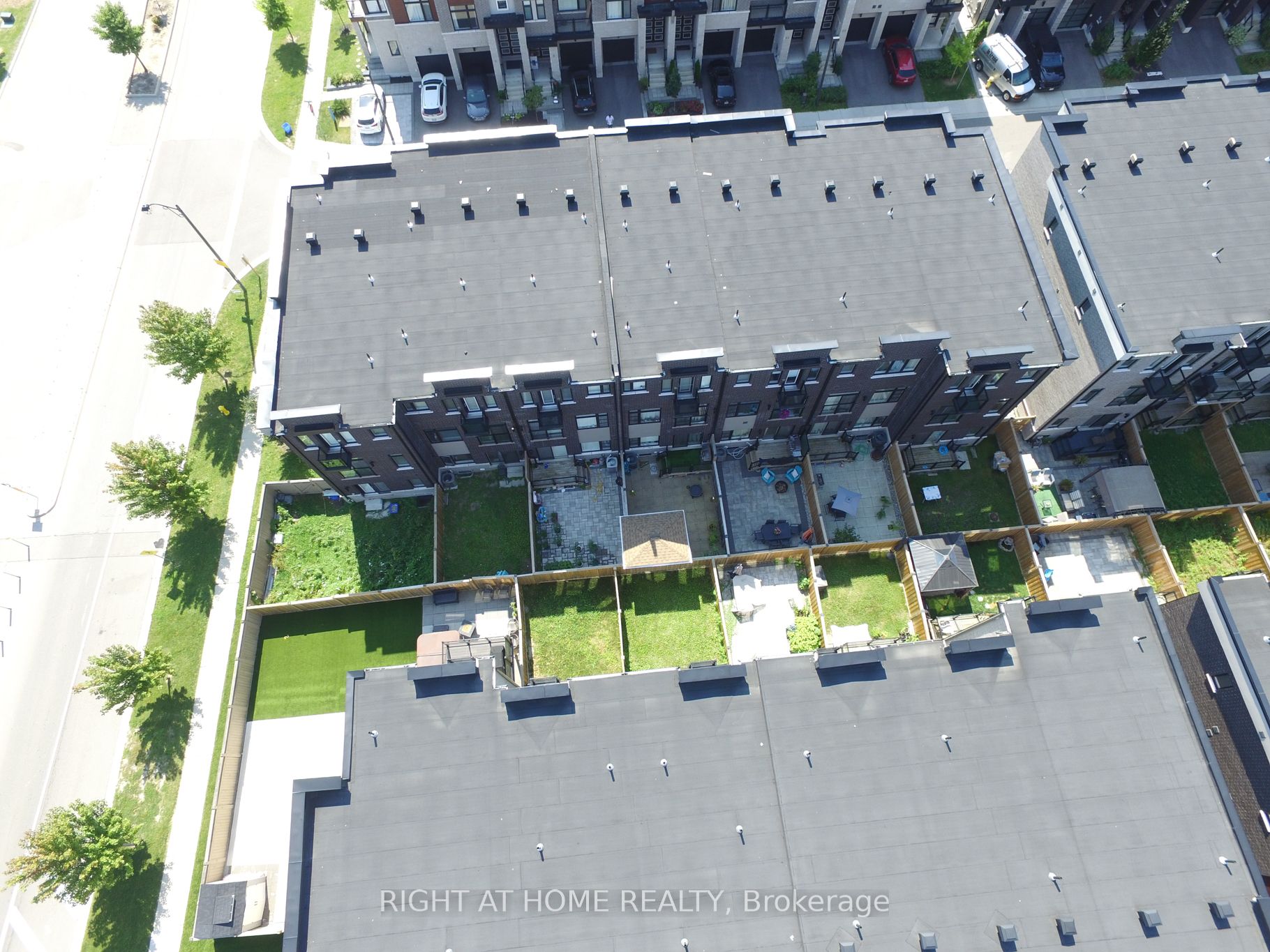 12 Laskin Drive Property Photo 2