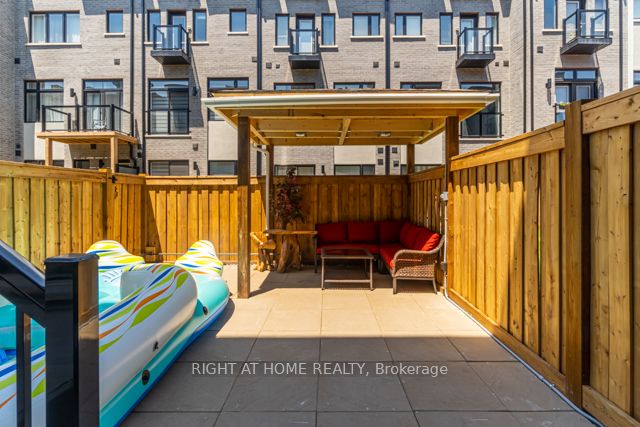 12 Laskin Drive Property Photo 7