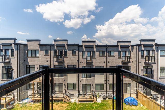 12 Laskin Drive Property Photo 10