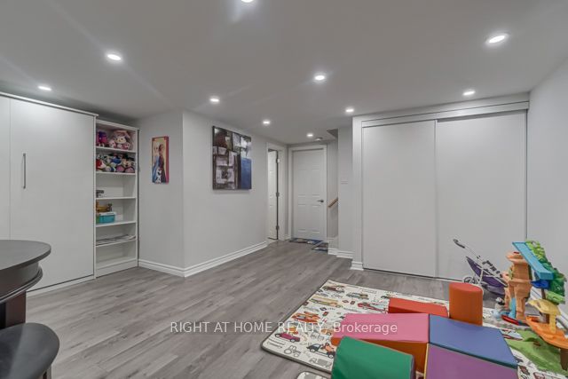 12 Laskin Drive Property Photo 14