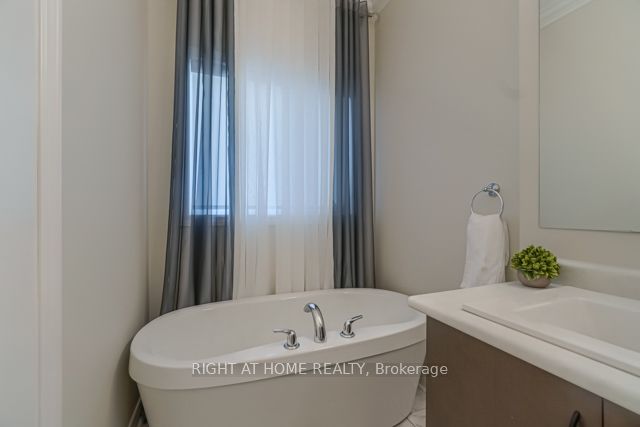 12 Laskin Drive Property Photo 25