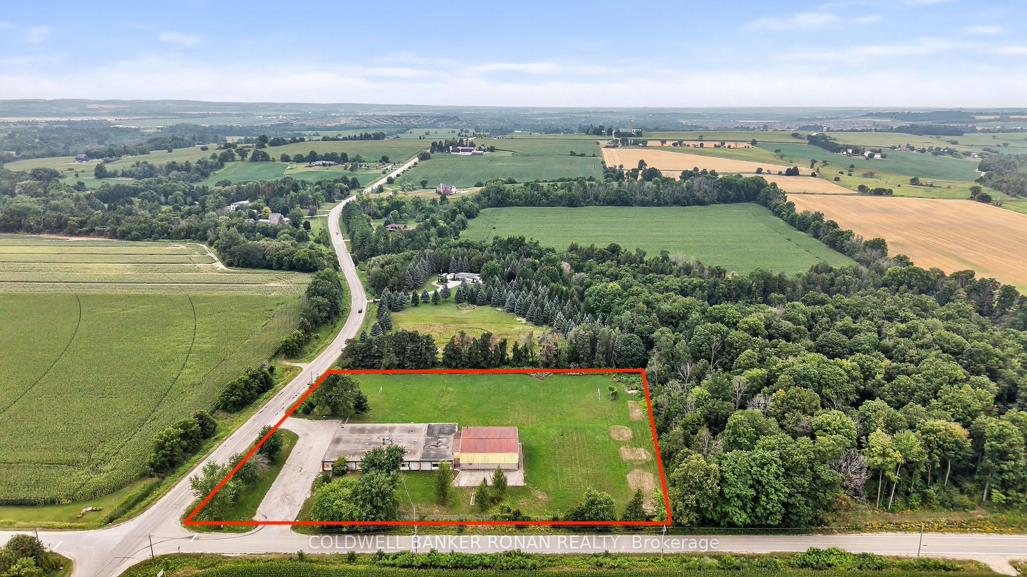 4063 10th Side Road Property Photo 1