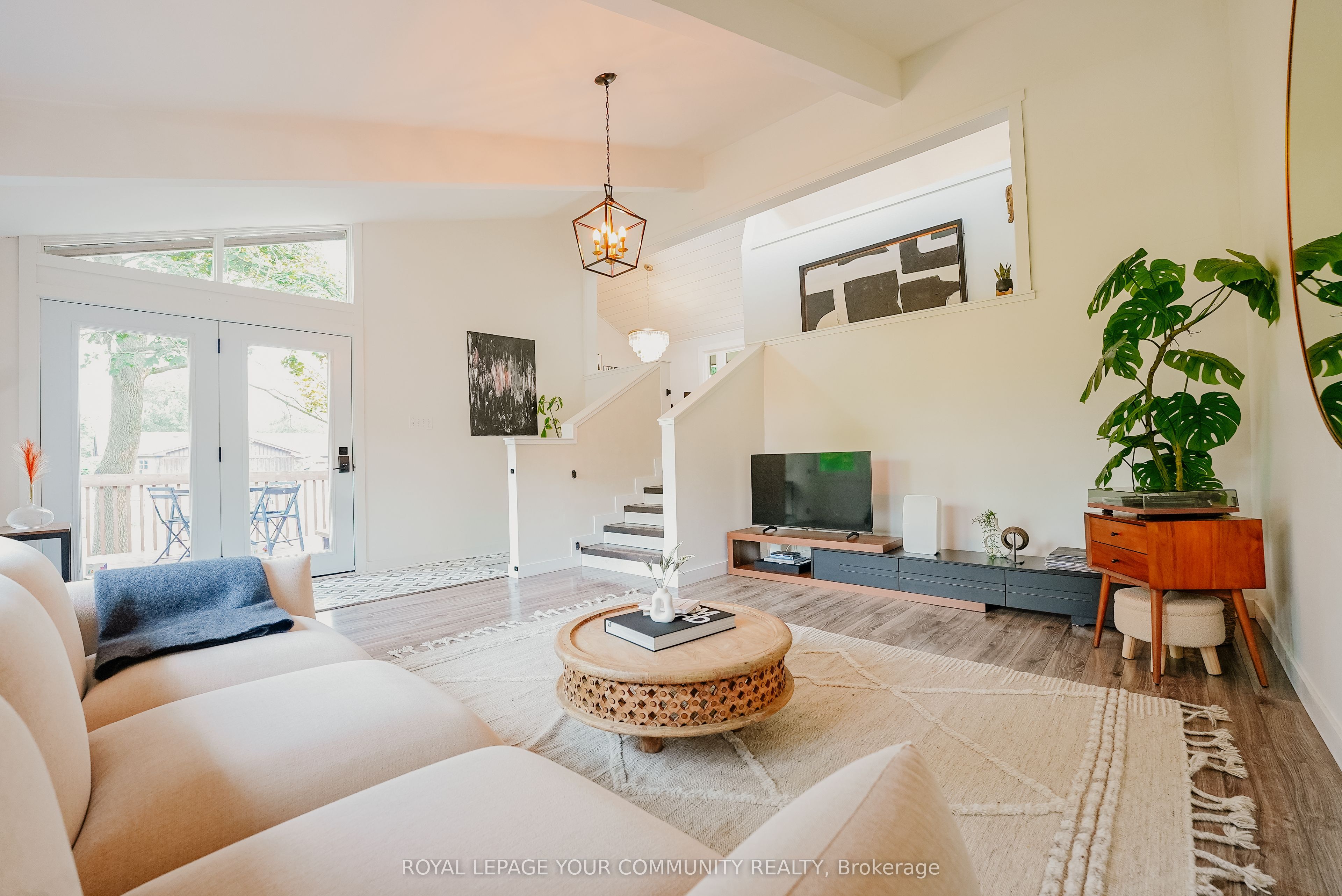 2320 Somers Boulevard Property Photo 1