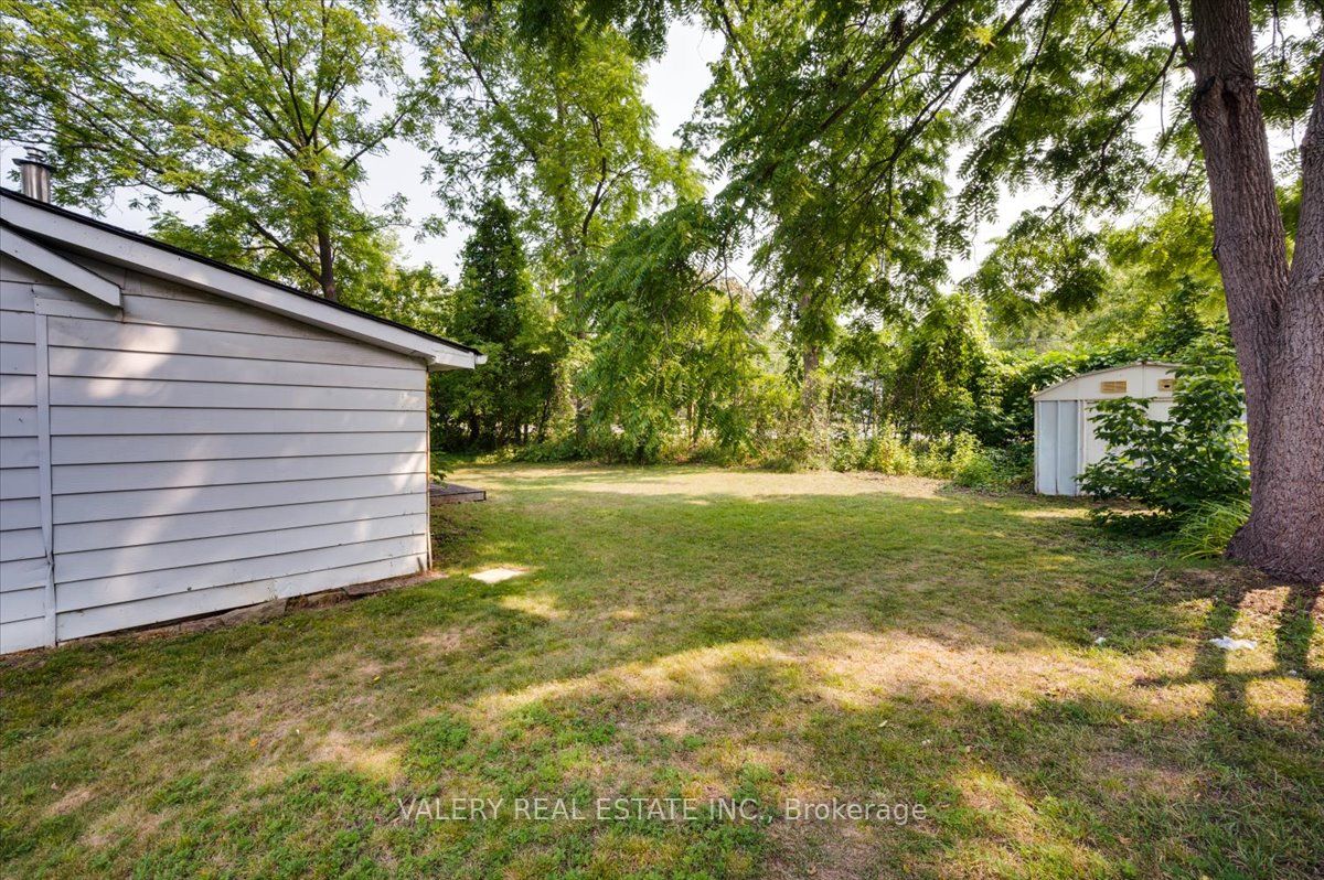 3 Metropolitan Crescent Property Photo 4