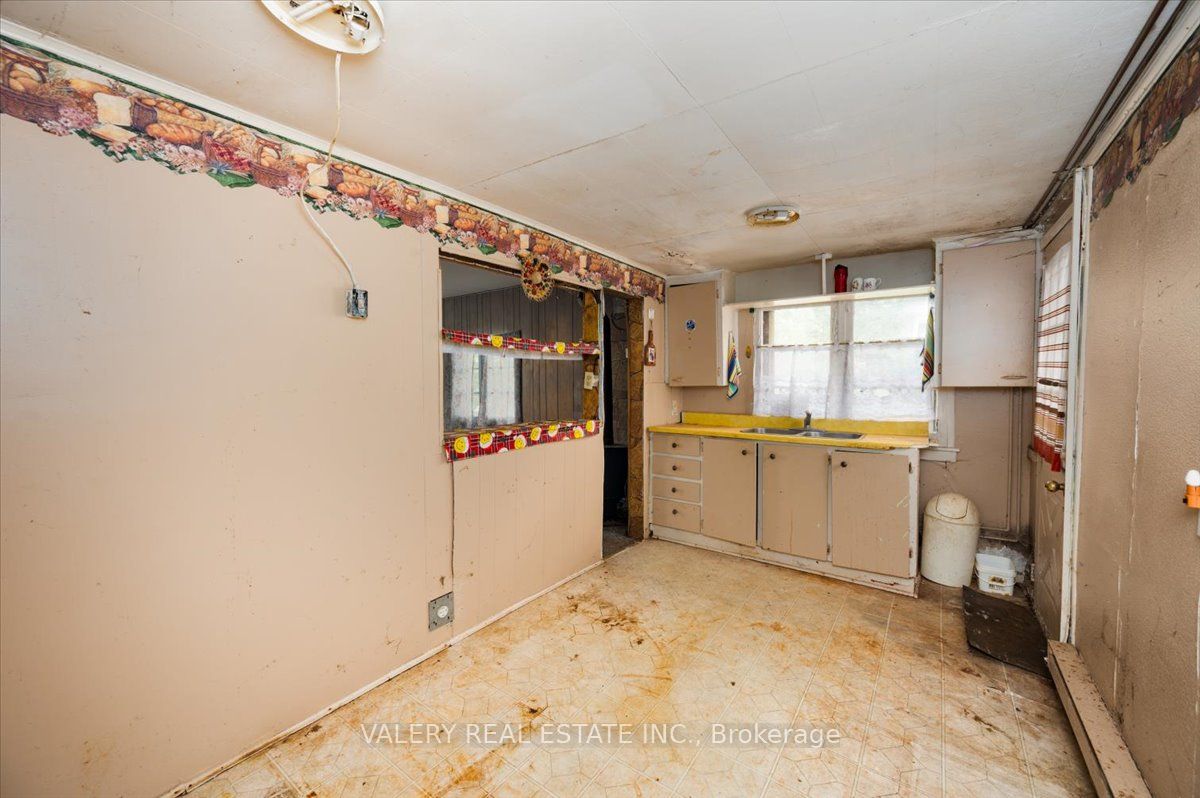 3 Metropolitan Crescent Property Photo 18