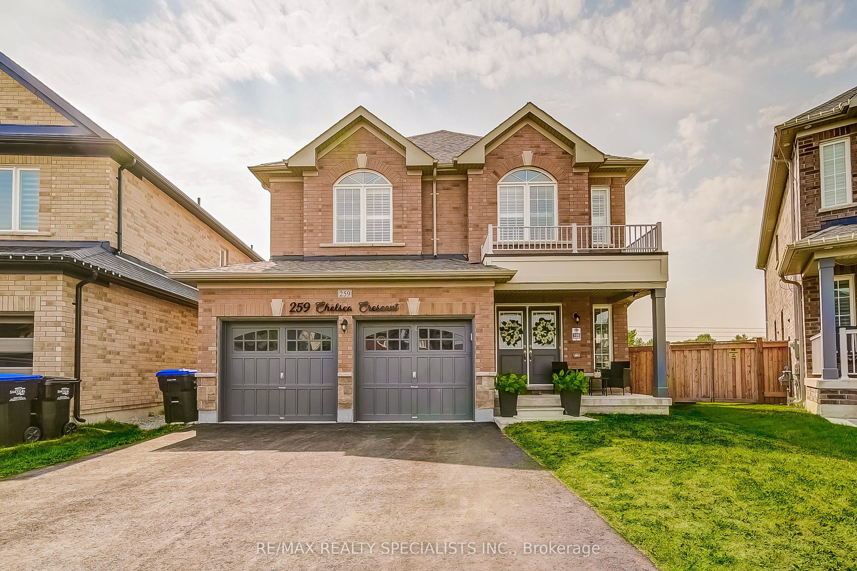 259 Chelsea Crescent Property Photo 1