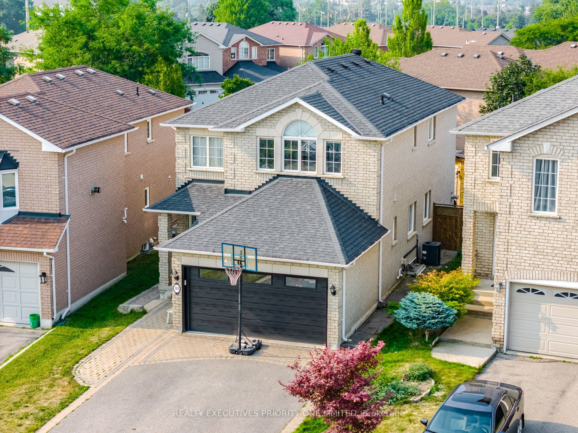 105 Solway Avenue Property Photo 1