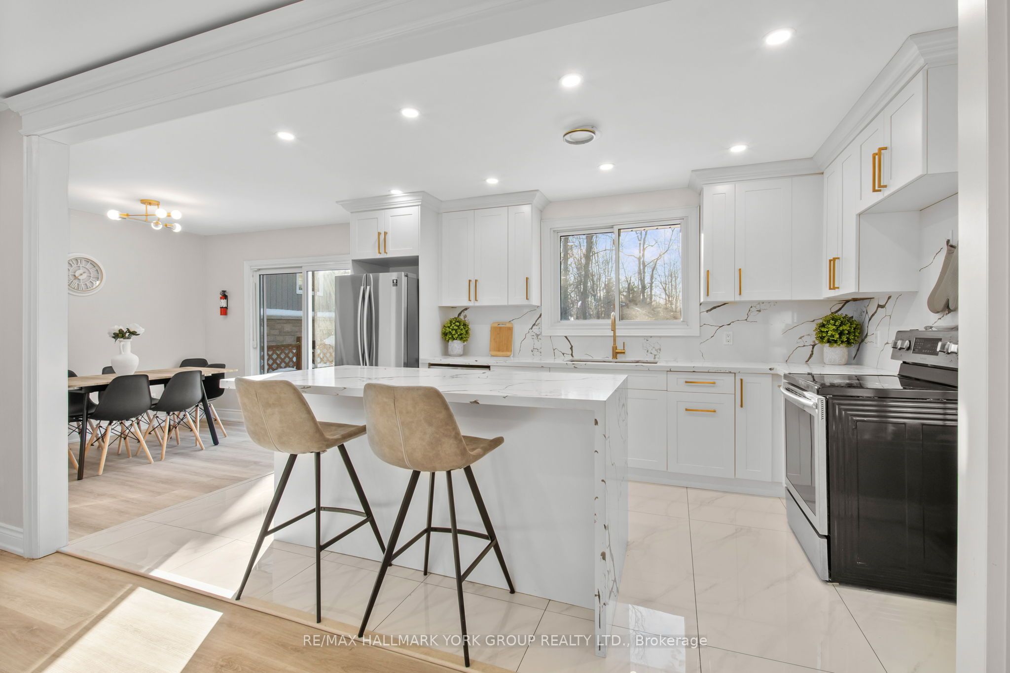 96 Riverview Beach Rd Property Photo 1