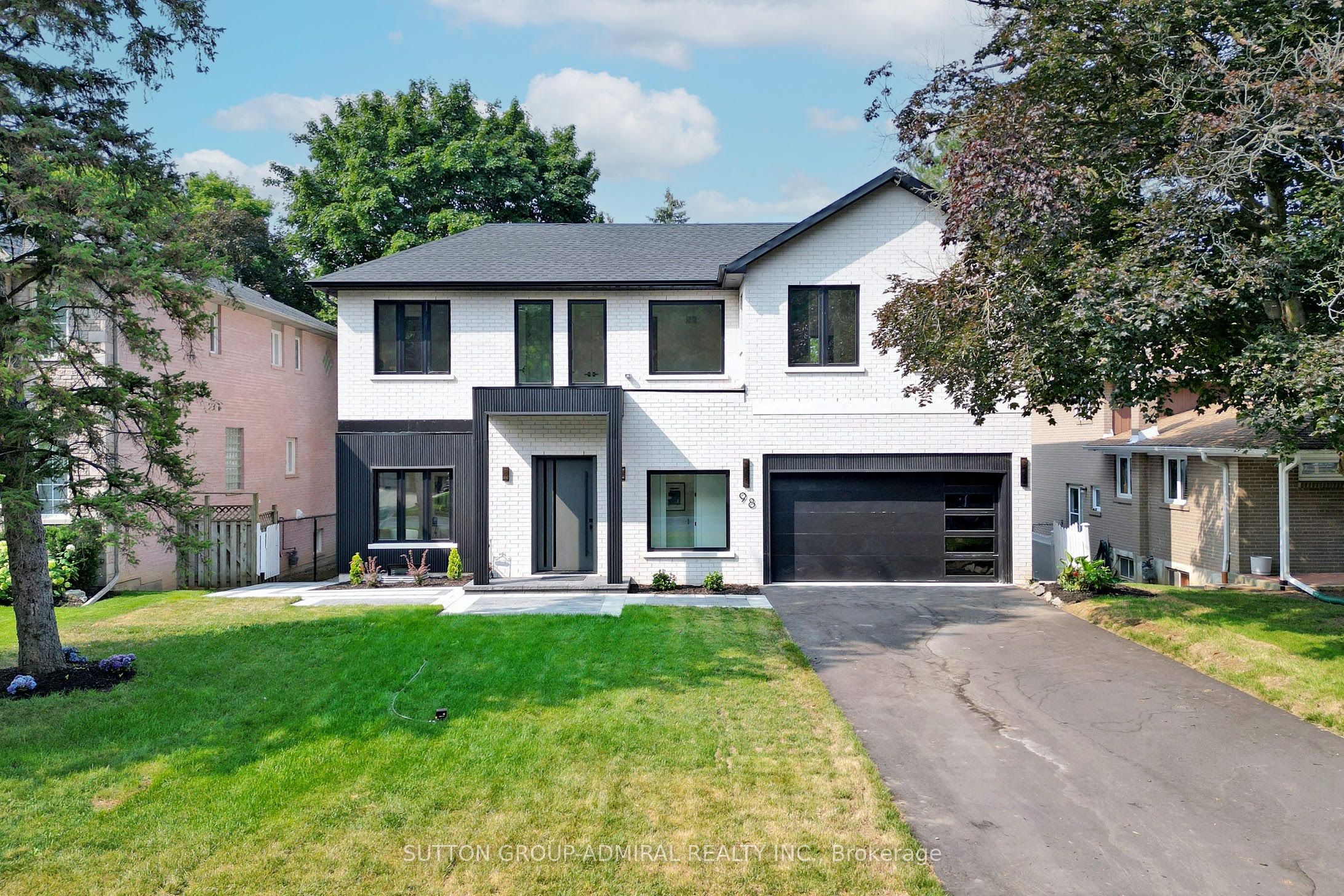 98 Babcombe Dr