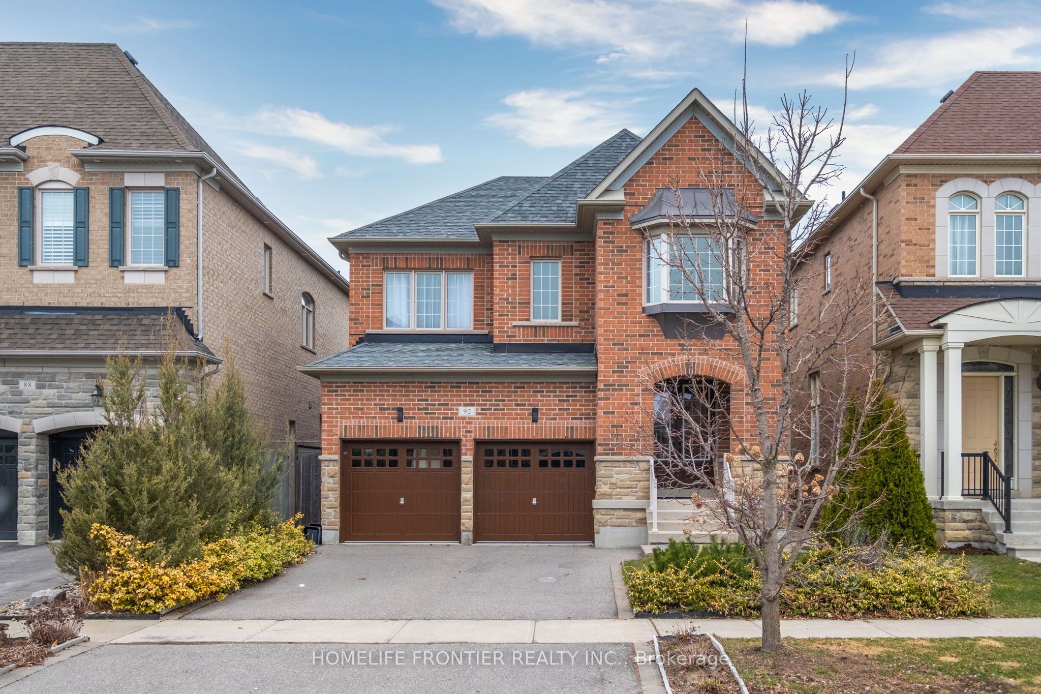 92 Wardlaw Pl Property Photo 1