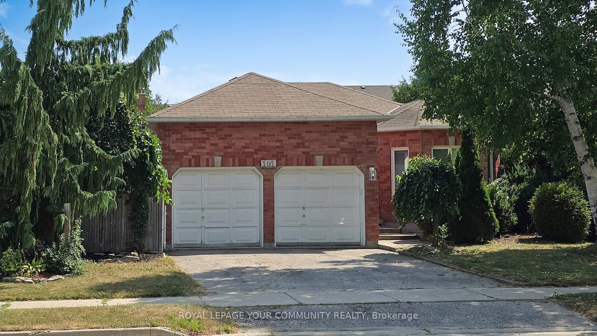 101 Banting Dr Property Photo 1