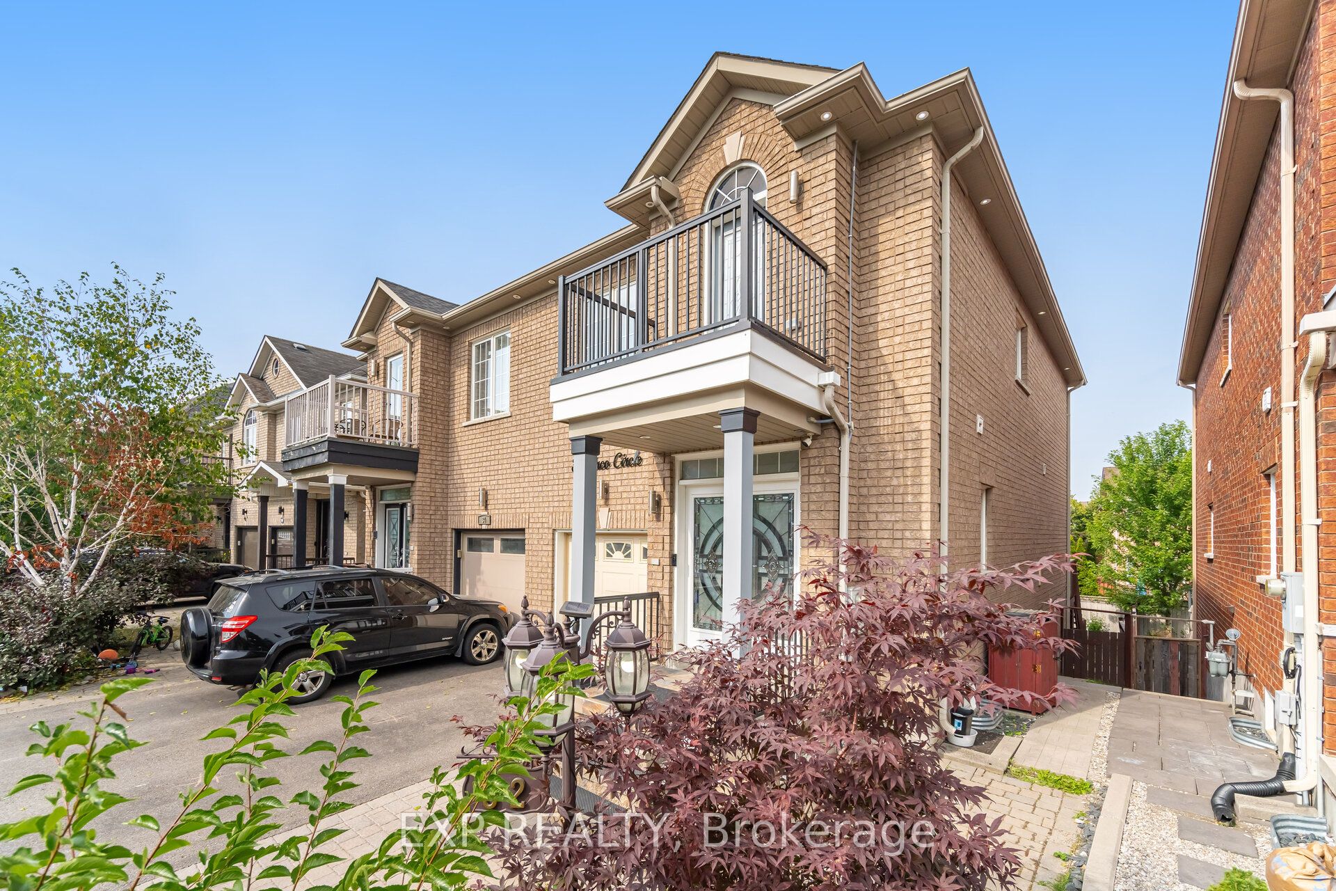 32 Arco Circle Property Photo 1