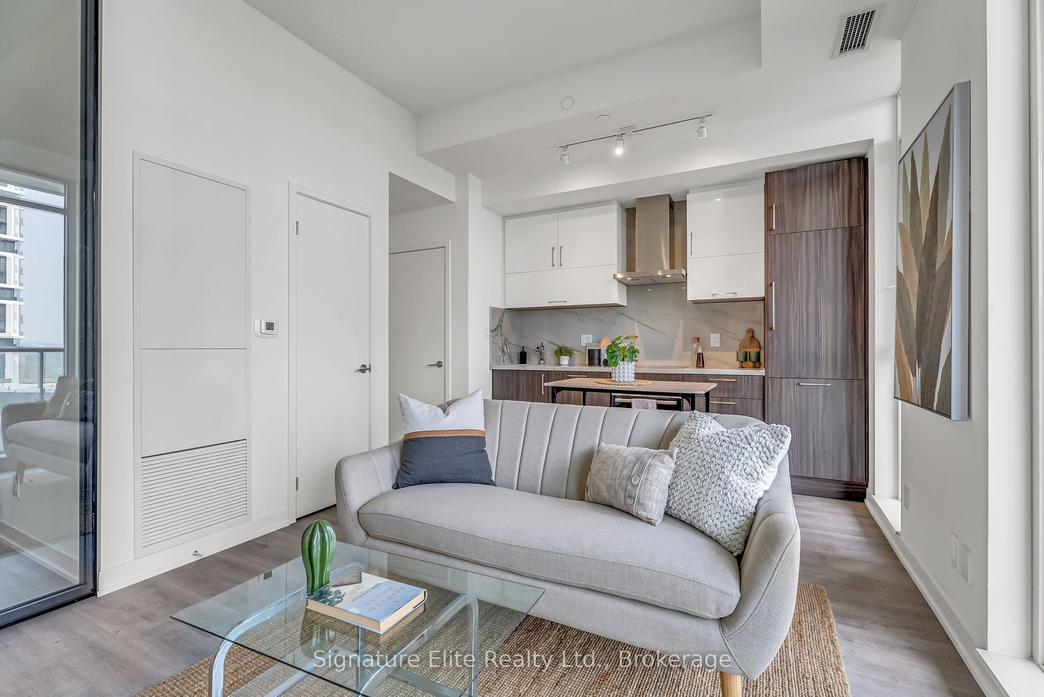 8119 Birchmount Road 1429 Property Photo 6