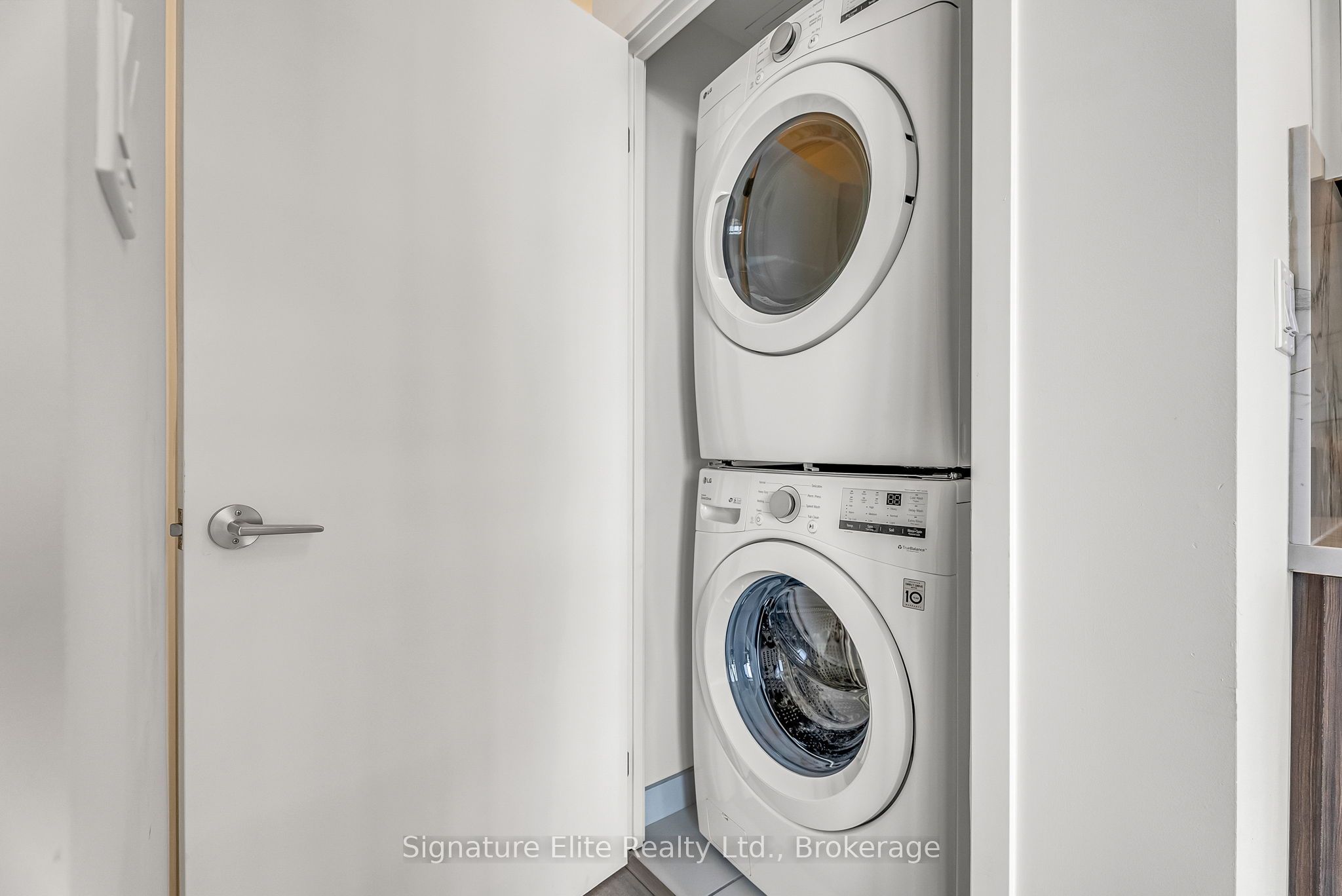 8119 Birchmount Road 1429 Property Photo 20