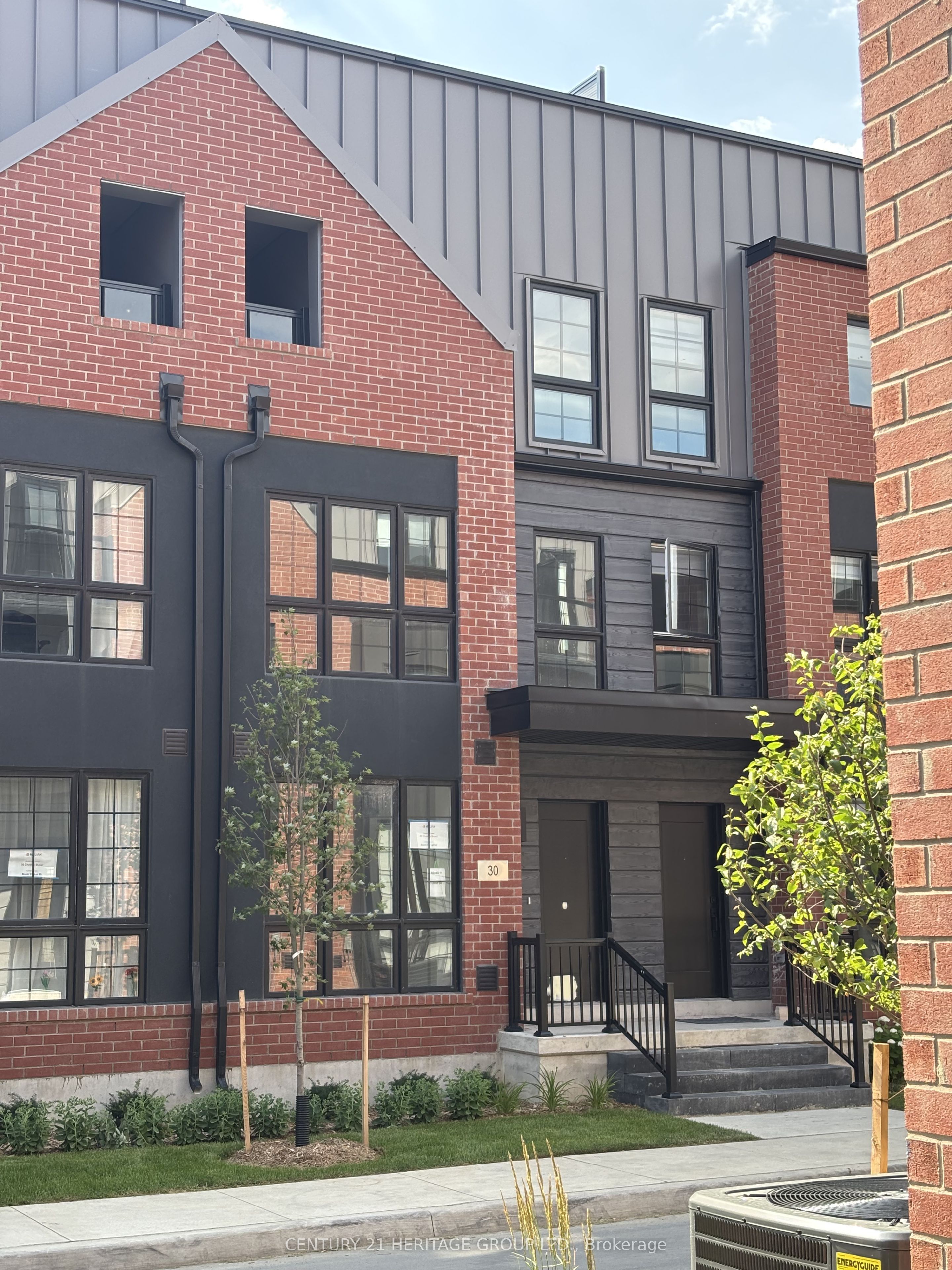 30 Chesley St Property Photo 1