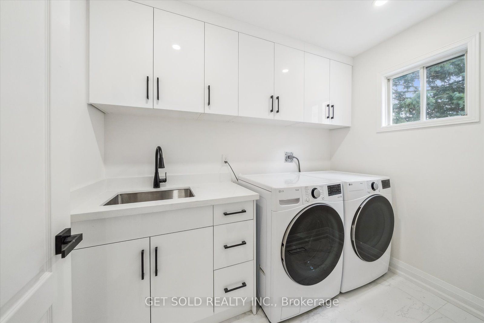 27 Edenbridge Drive Property Photo 21