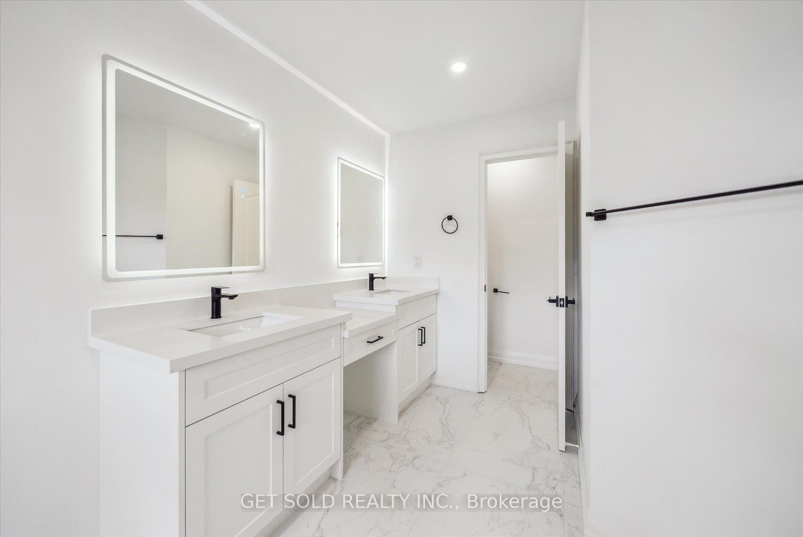 27 Edenbridge Drive Property Photo 30