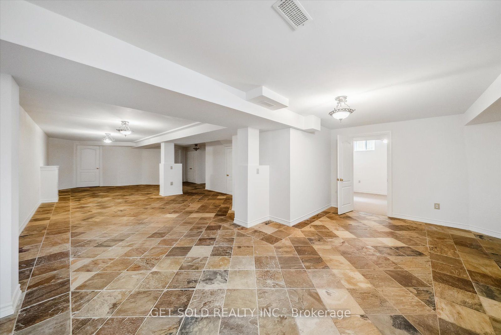 27 Edenbridge Drive Property Photo 40