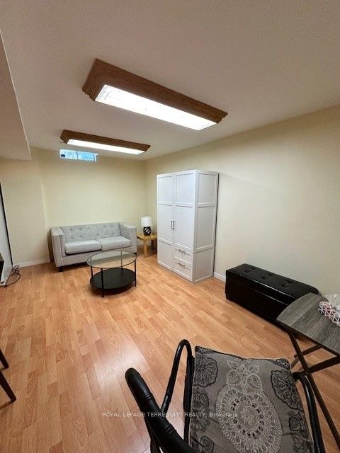 16 Royal Chapin Crescent Property Photo 1