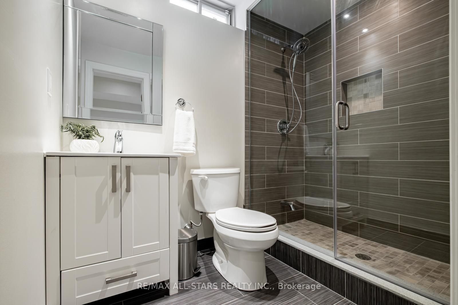 225 Delbert Circle Property Photo 39