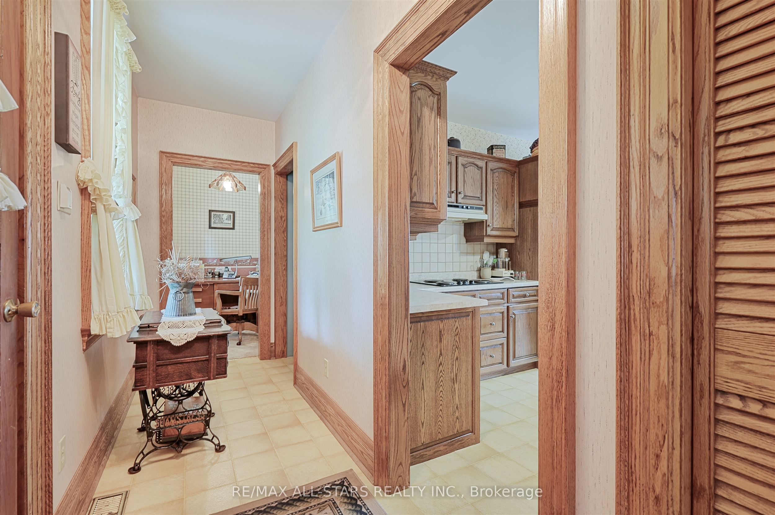 275 Webb Road Property Photo 5