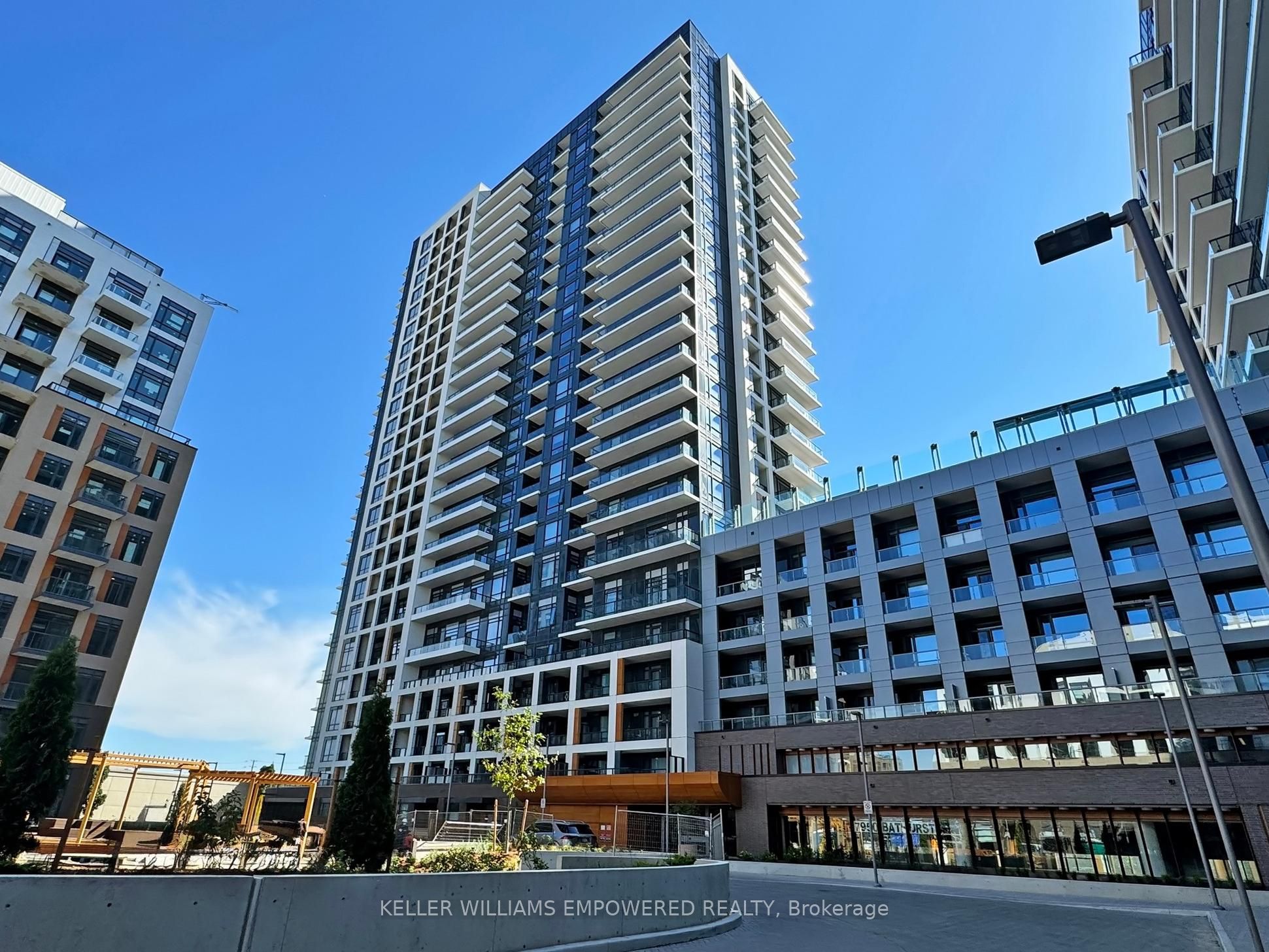 7950 Bathurst Street 1106 Property Photo 3