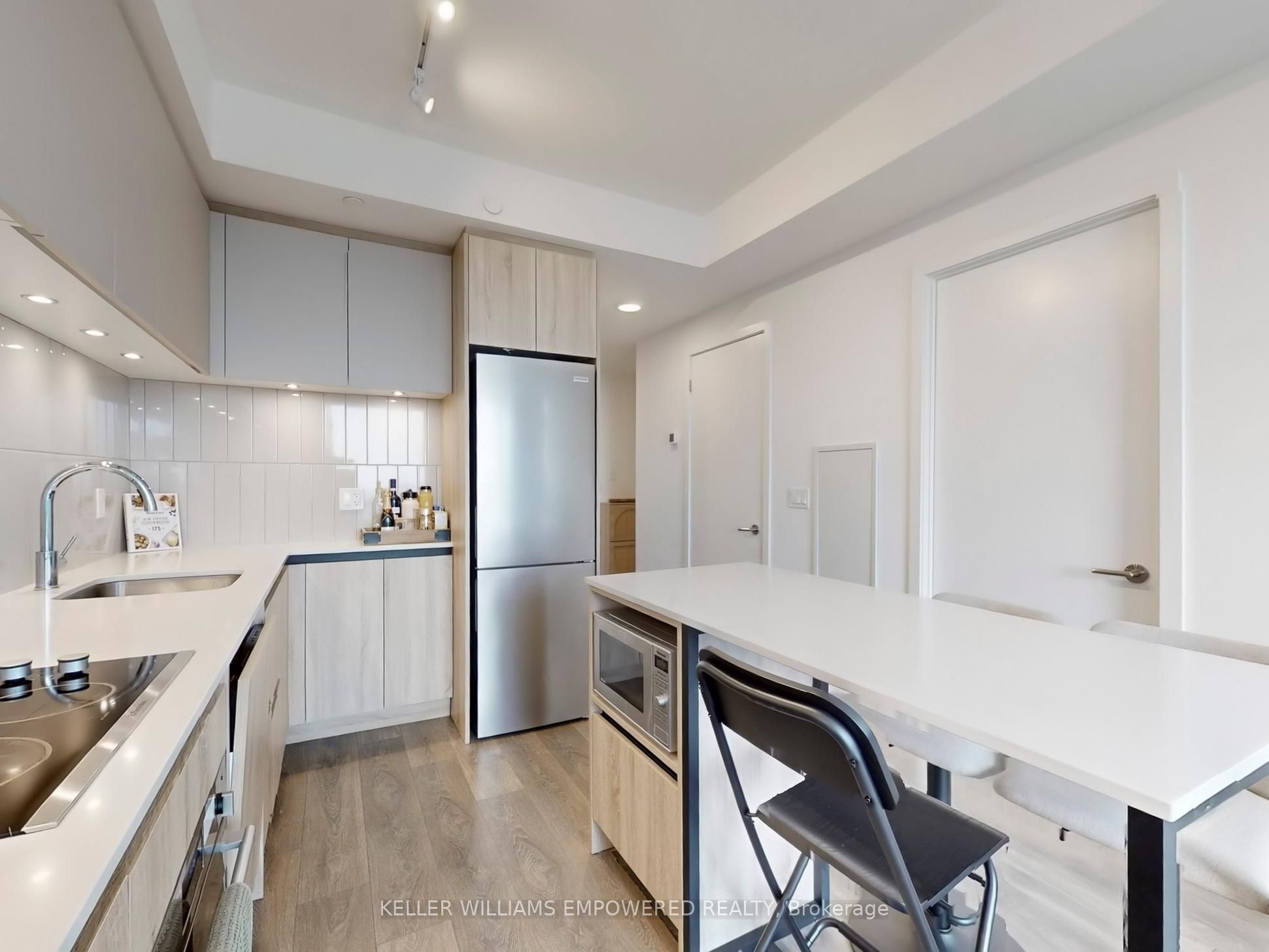 7950 Bathurst Street 1106 Property Photo 9