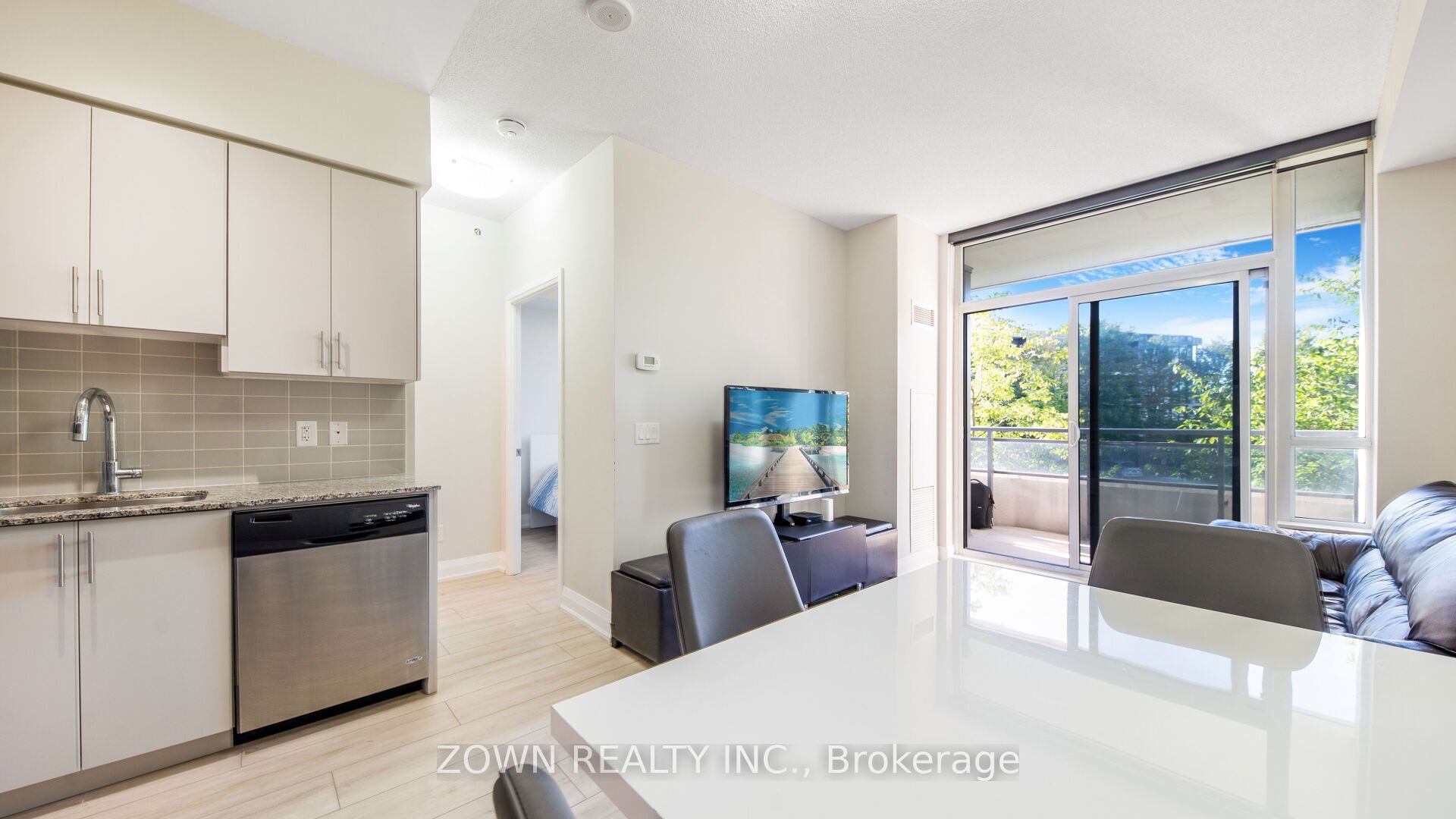 85 North Park Road 201 Property Photo 22