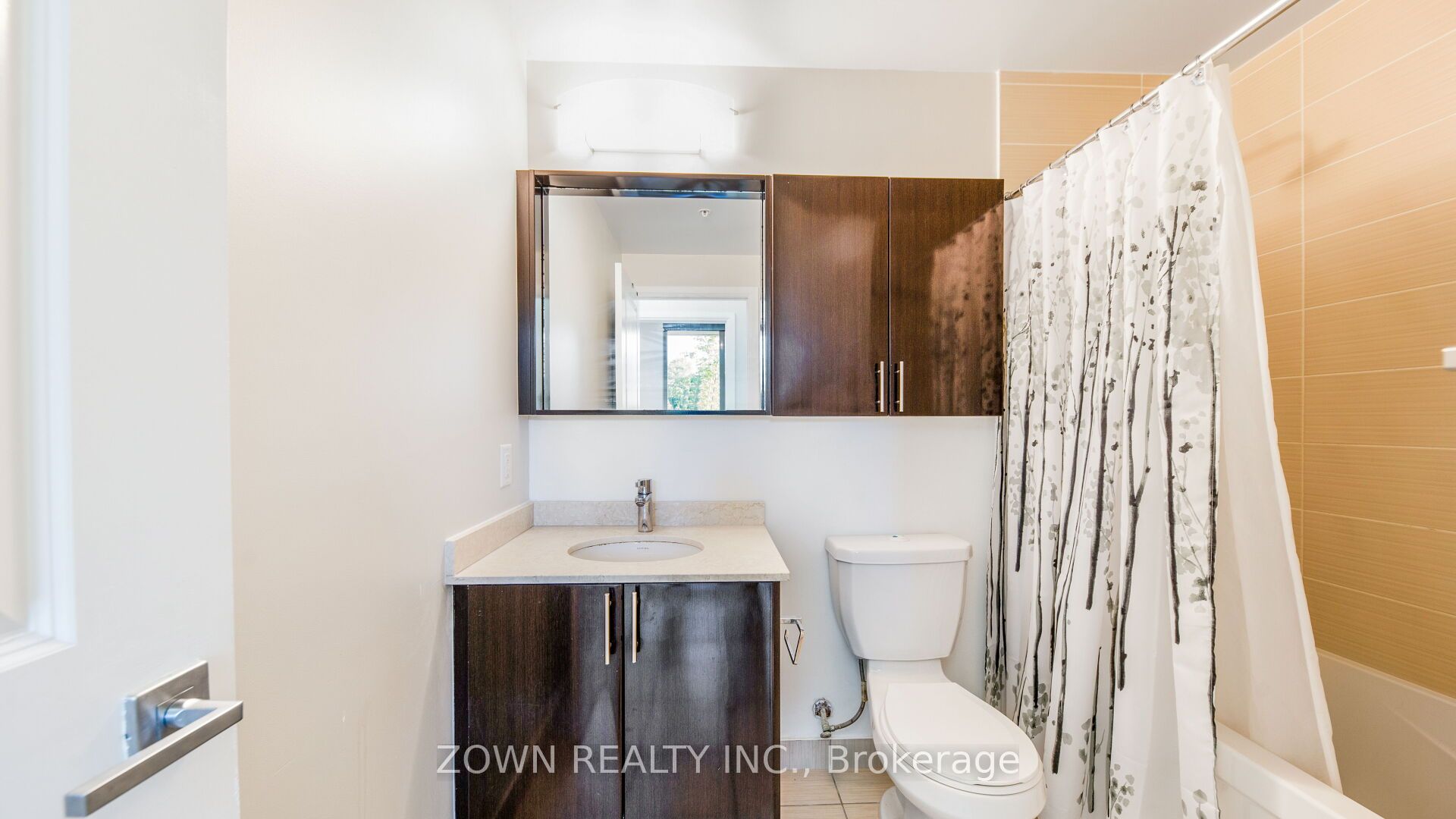 85 North Park Road 201 Property Photo 37