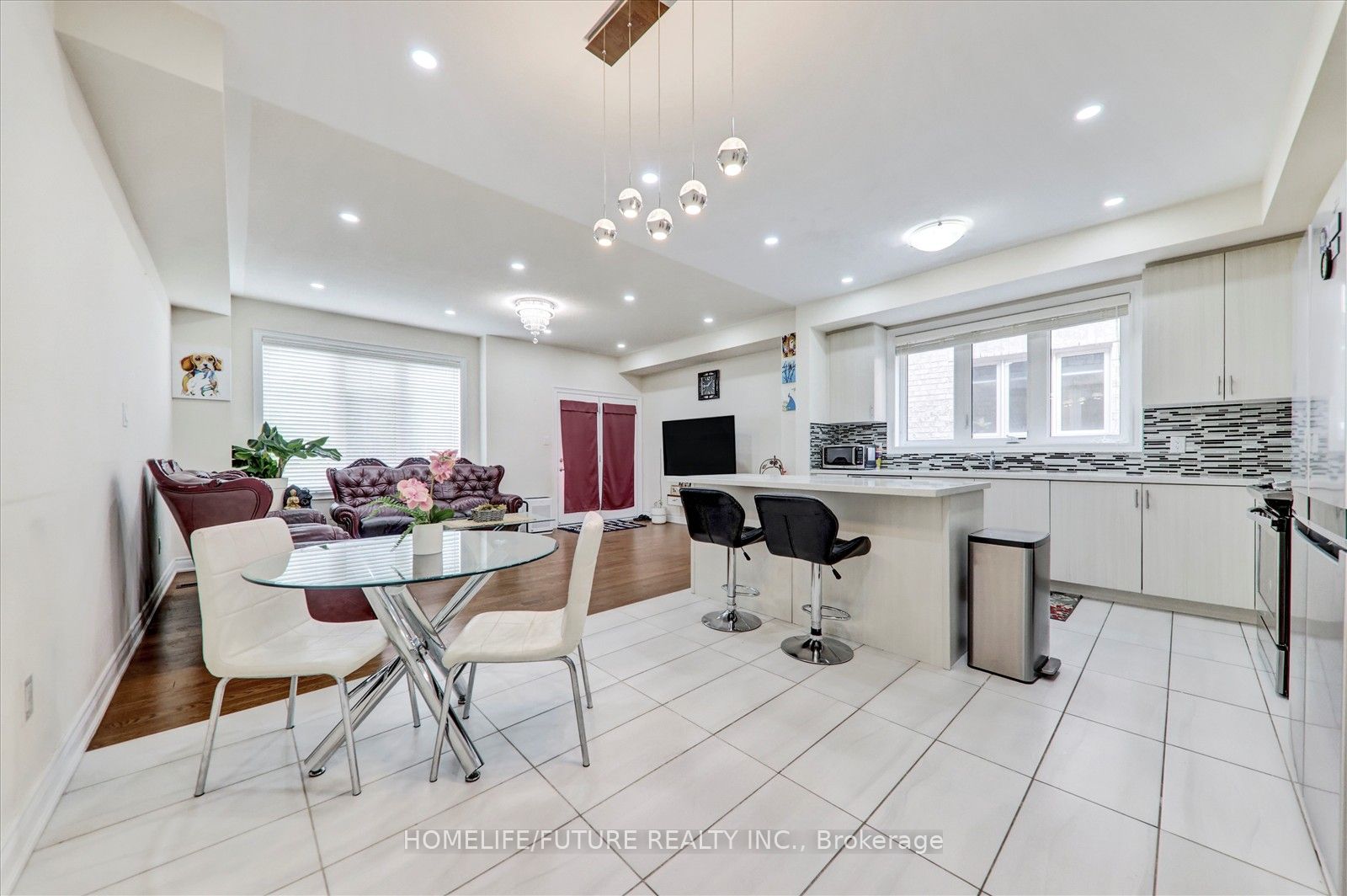 12 Ryler Way Property Photo 7