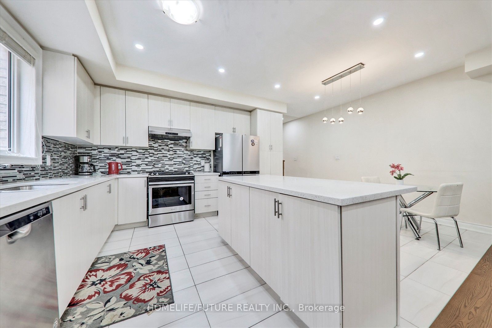 12 Ryler Way Property Photo 11