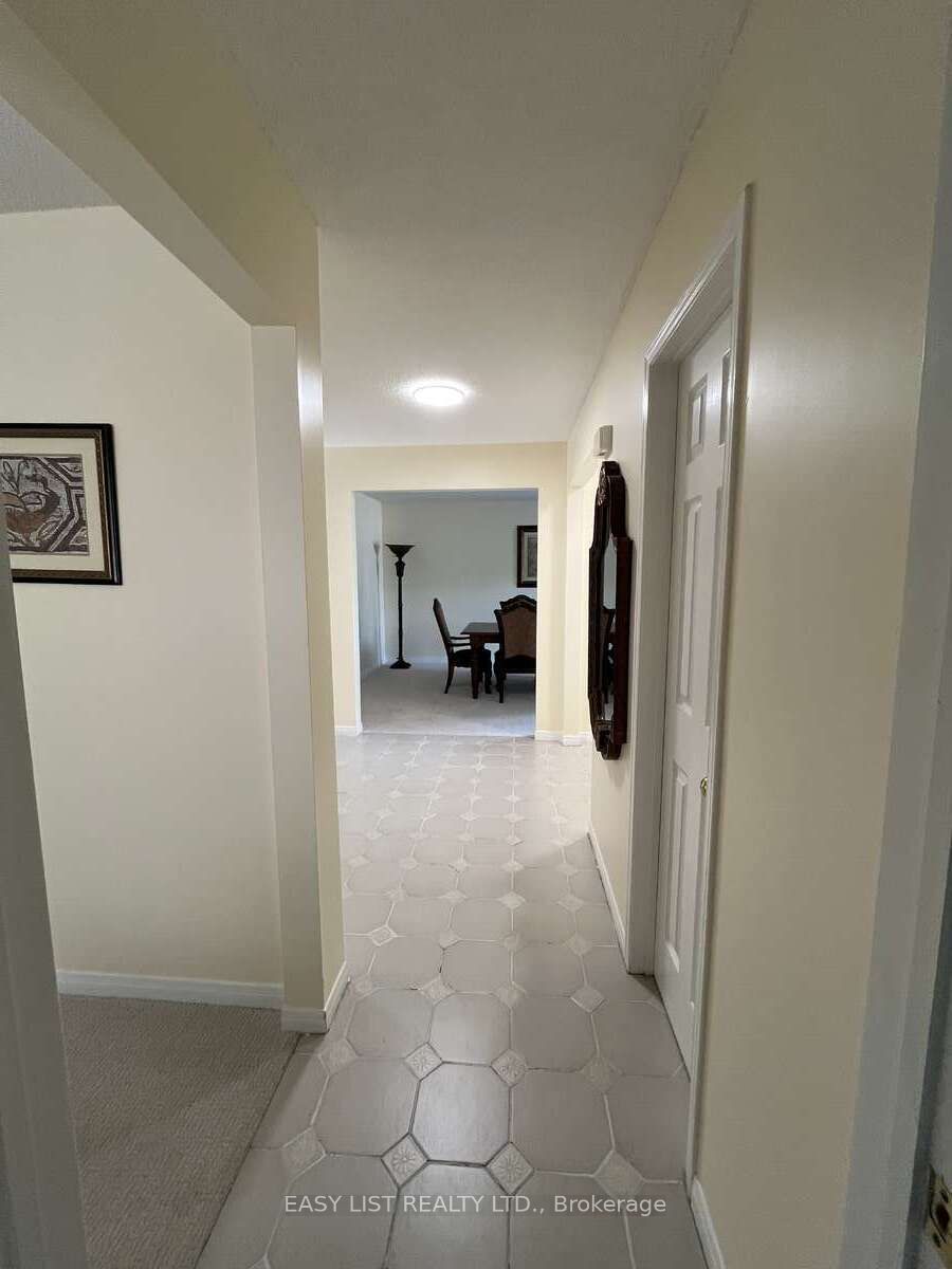 102 Burwell Crescent Property Photo 7