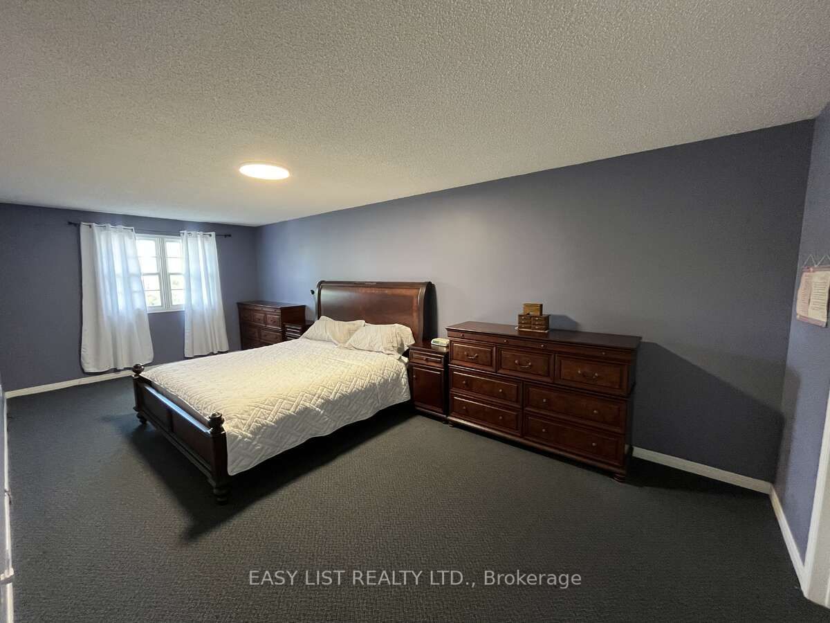 102 Burwell Crescent Property Photo 16