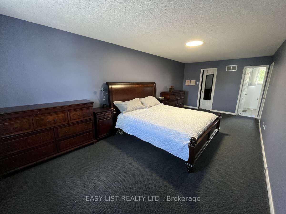 102 Burwell Crescent Property Photo 17