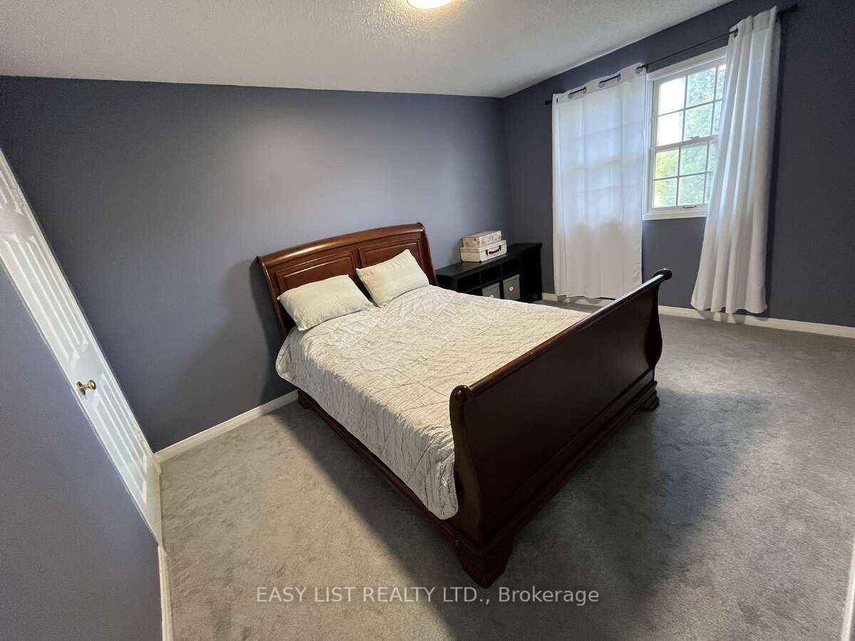 102 Burwell Crescent Property Photo 23
