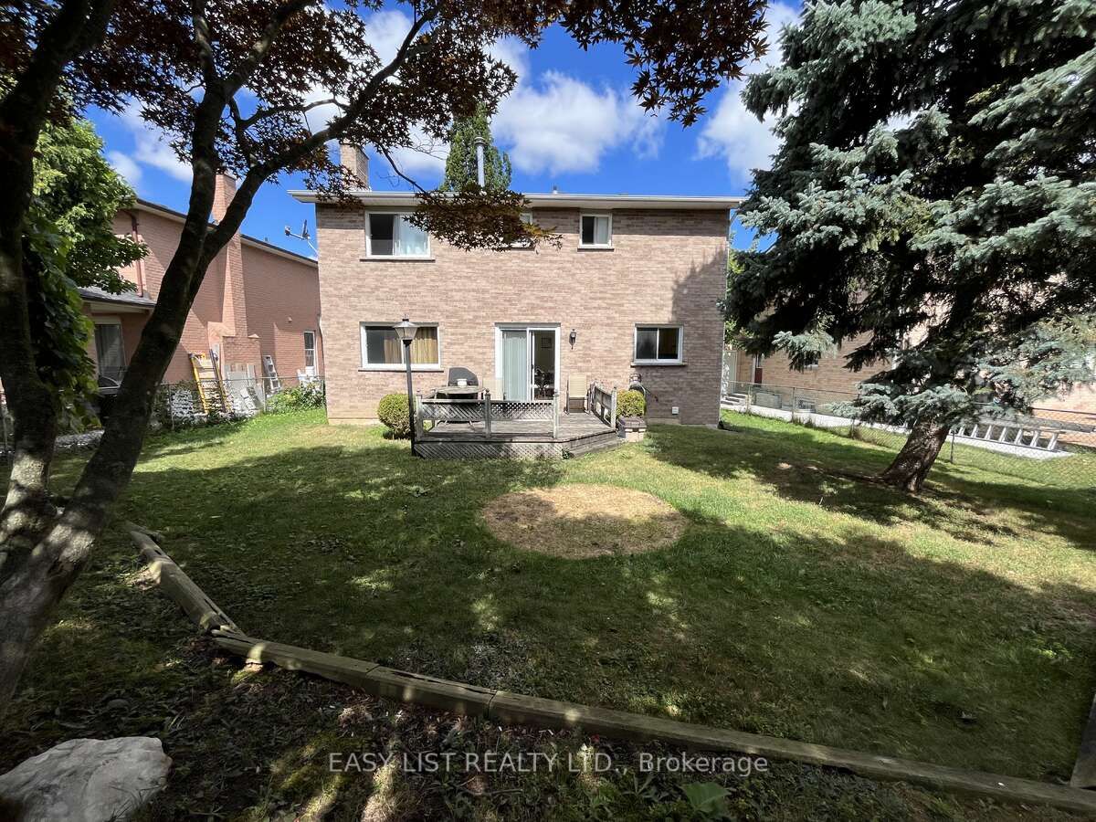 102 Burwell Crescent Property Photo 29